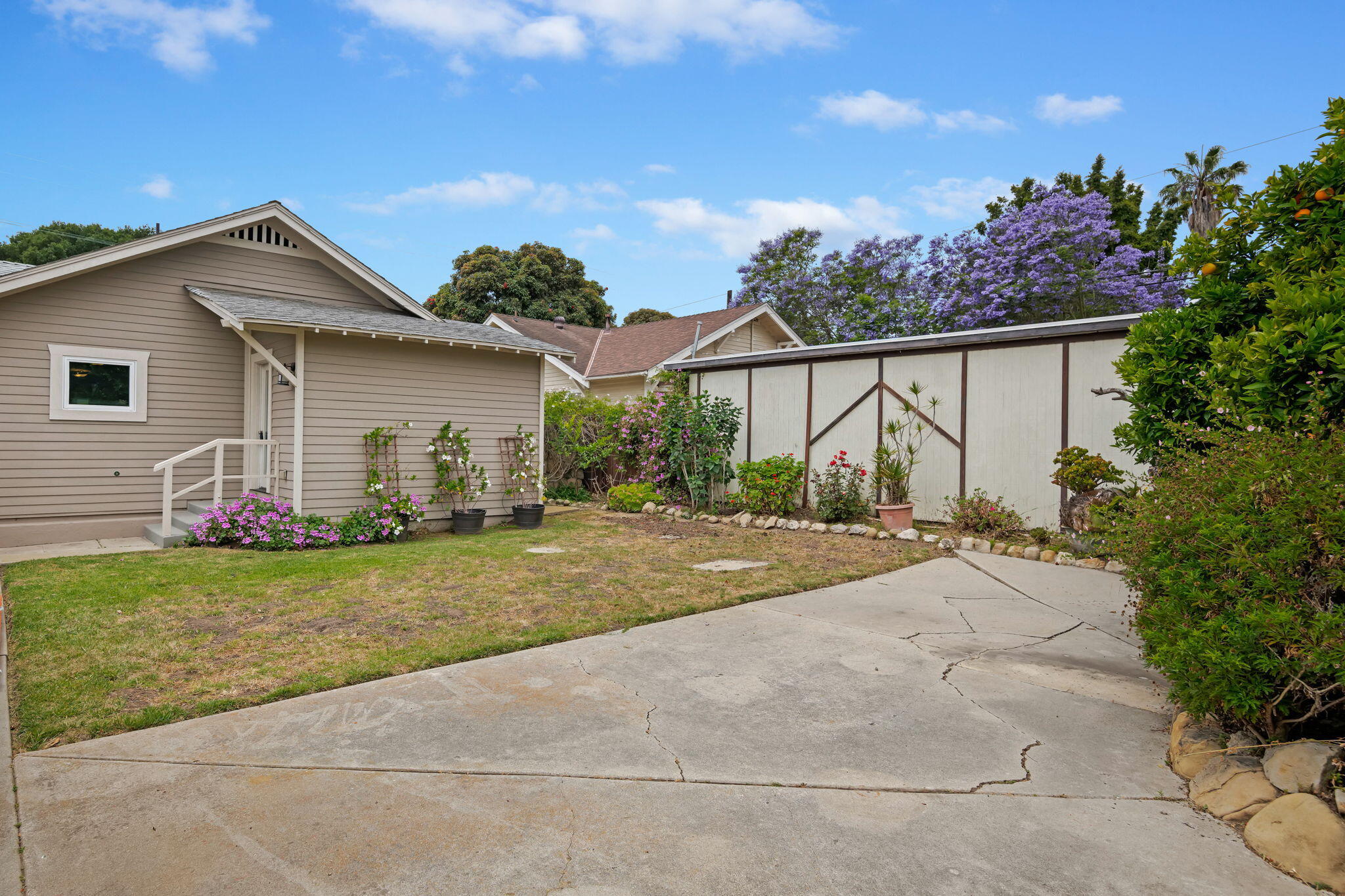 1134 Chino Street