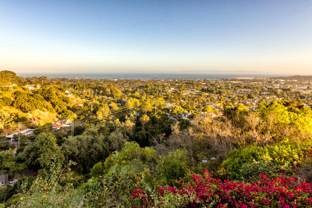 128 Las Alturas Road