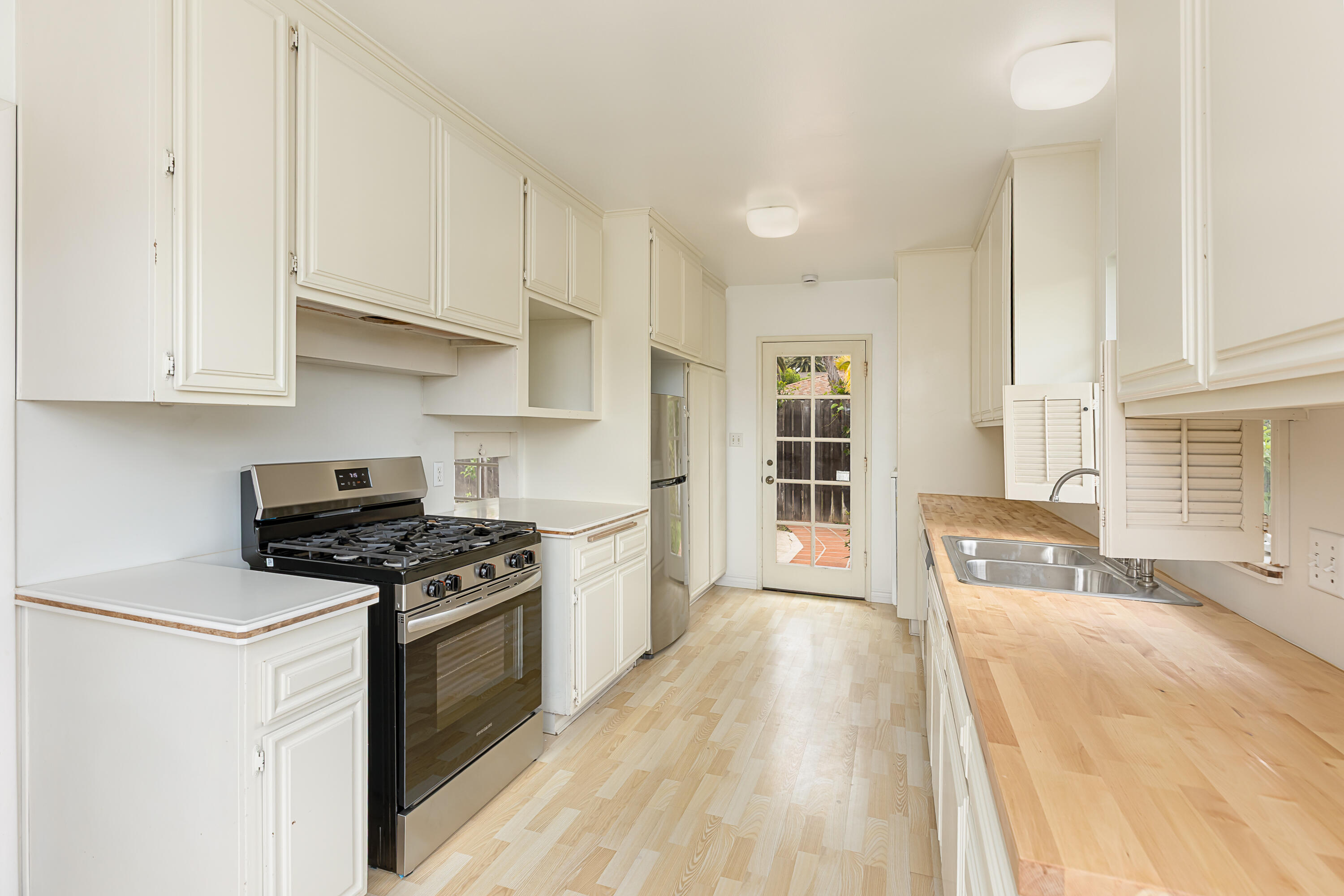 1114 Del Mar Avenue