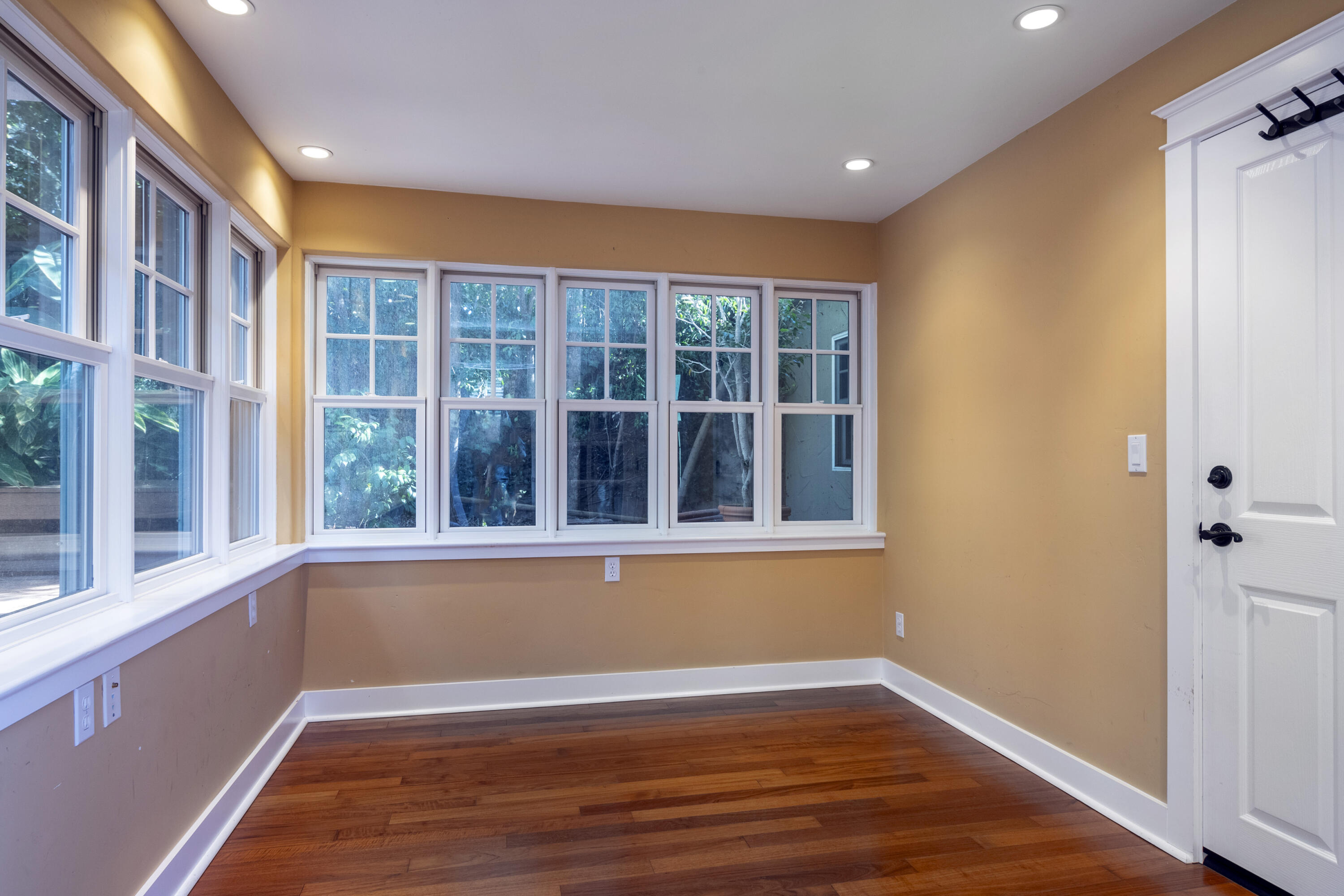 824 E Figueroa Street