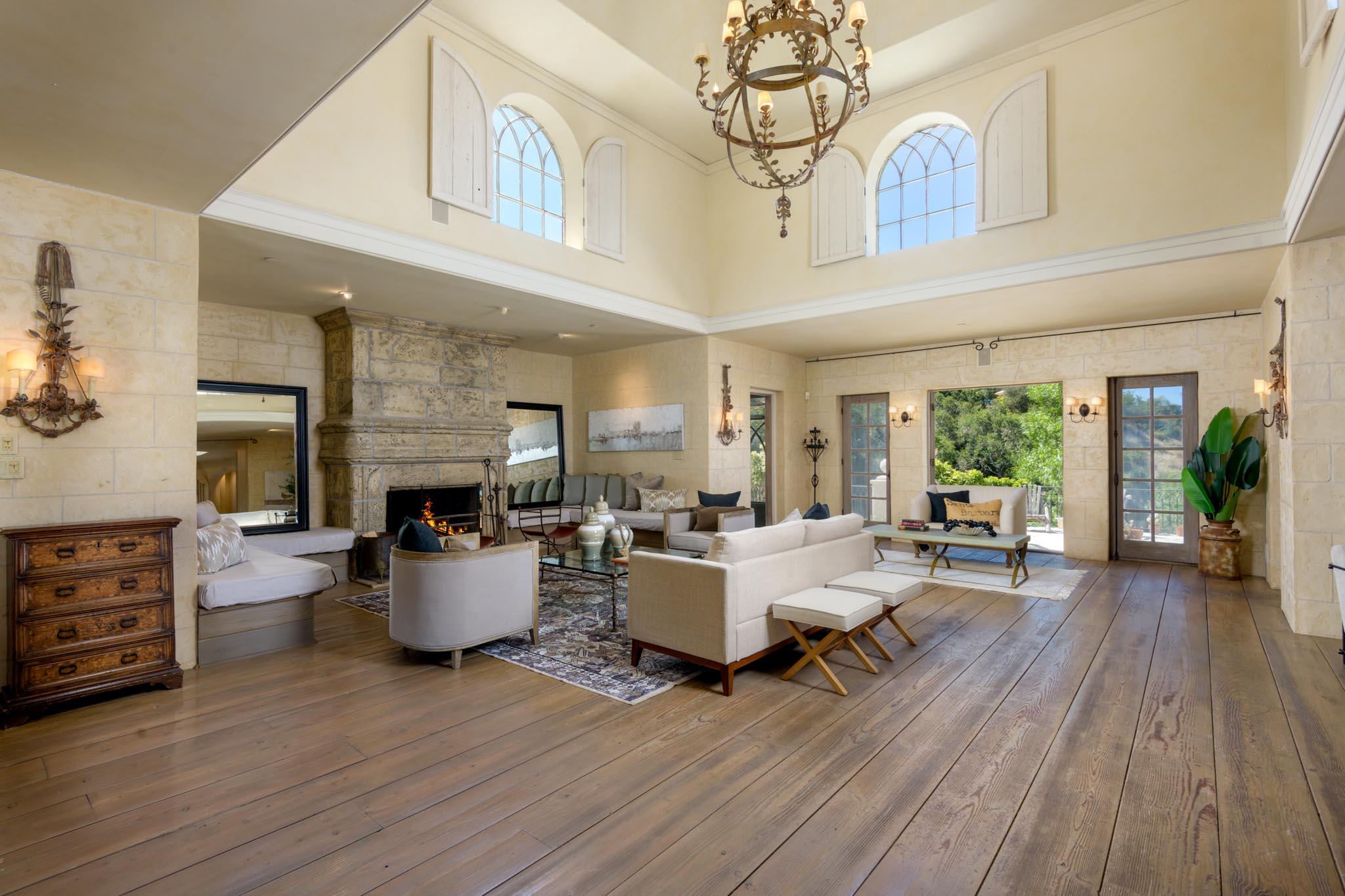 2899 Hidden Valley Lane