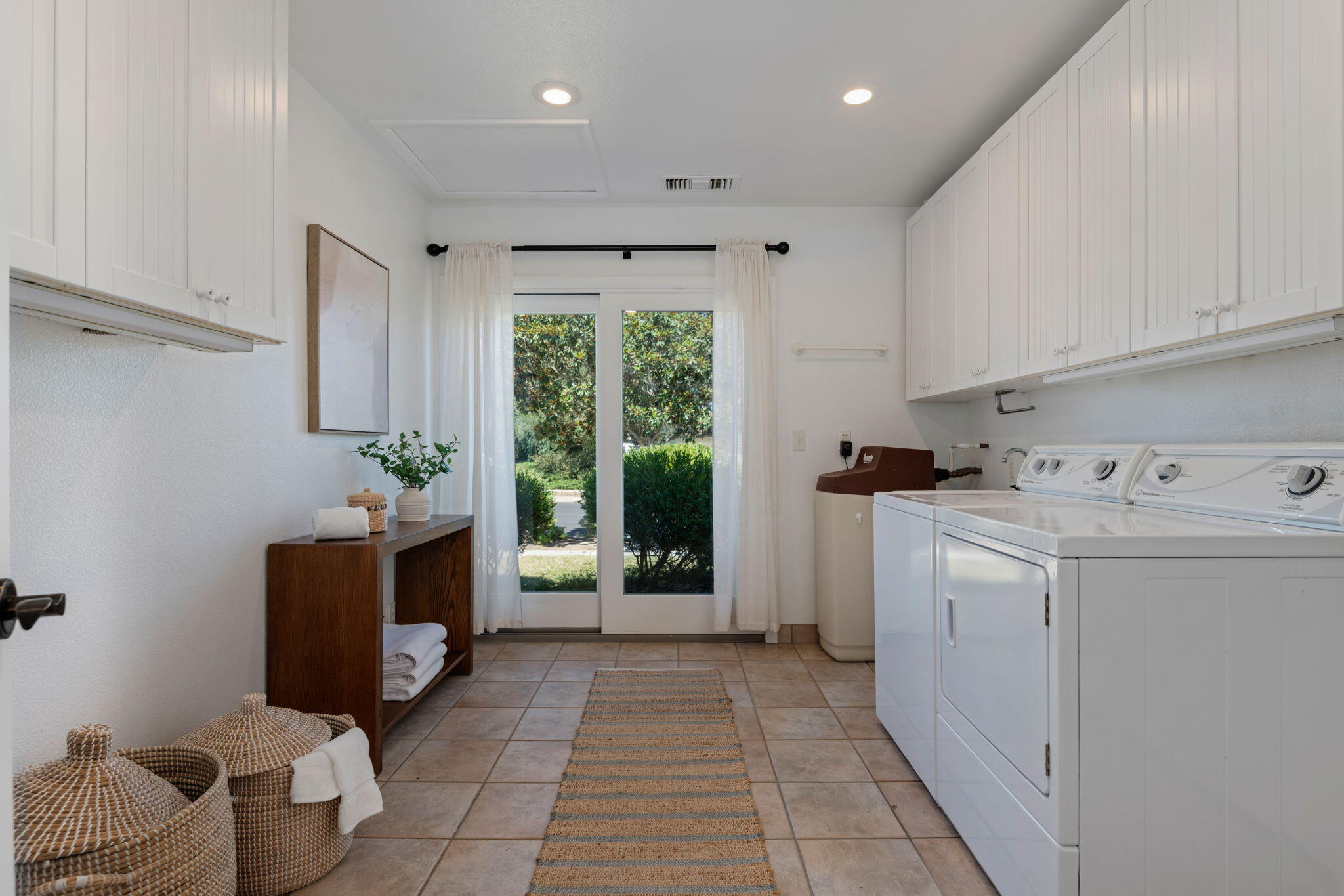 1749 La Coronilla Drive