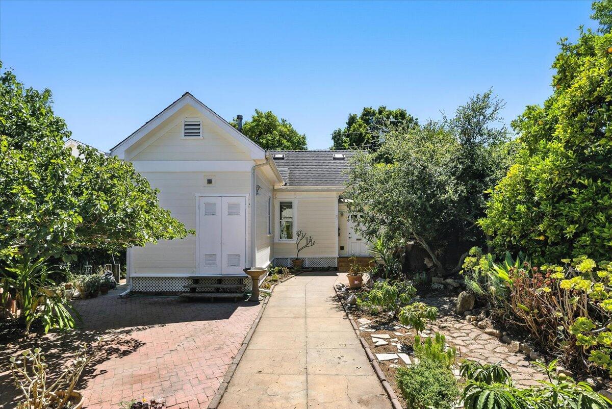 822 Orange Avenue
