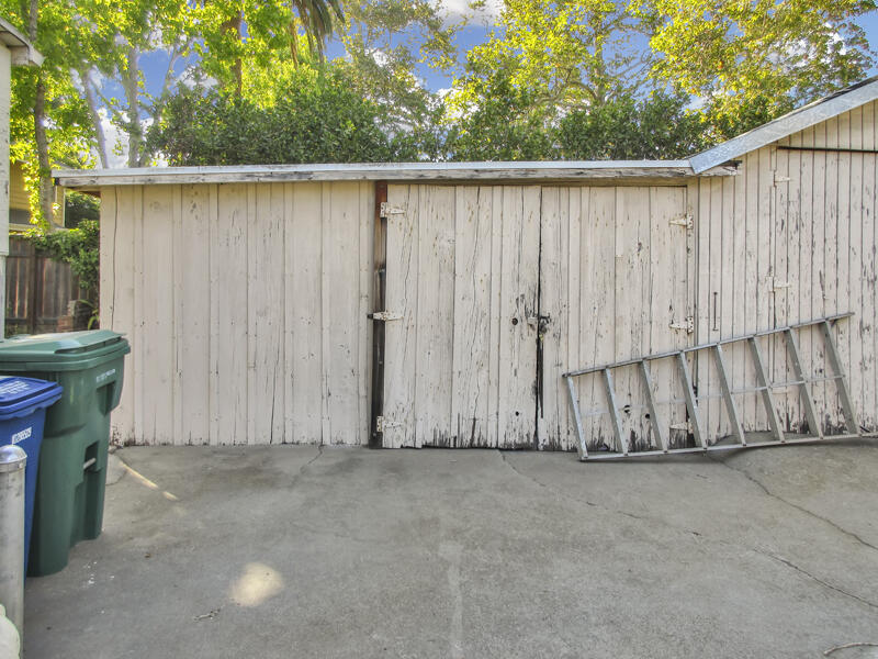 116 W Micheltorena Street