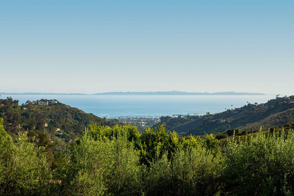 125 W Mountain Drive