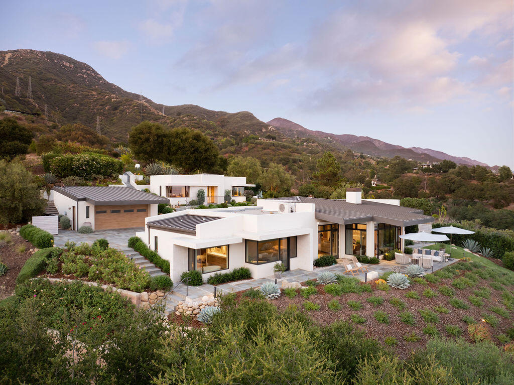 125 W Mountain Drive