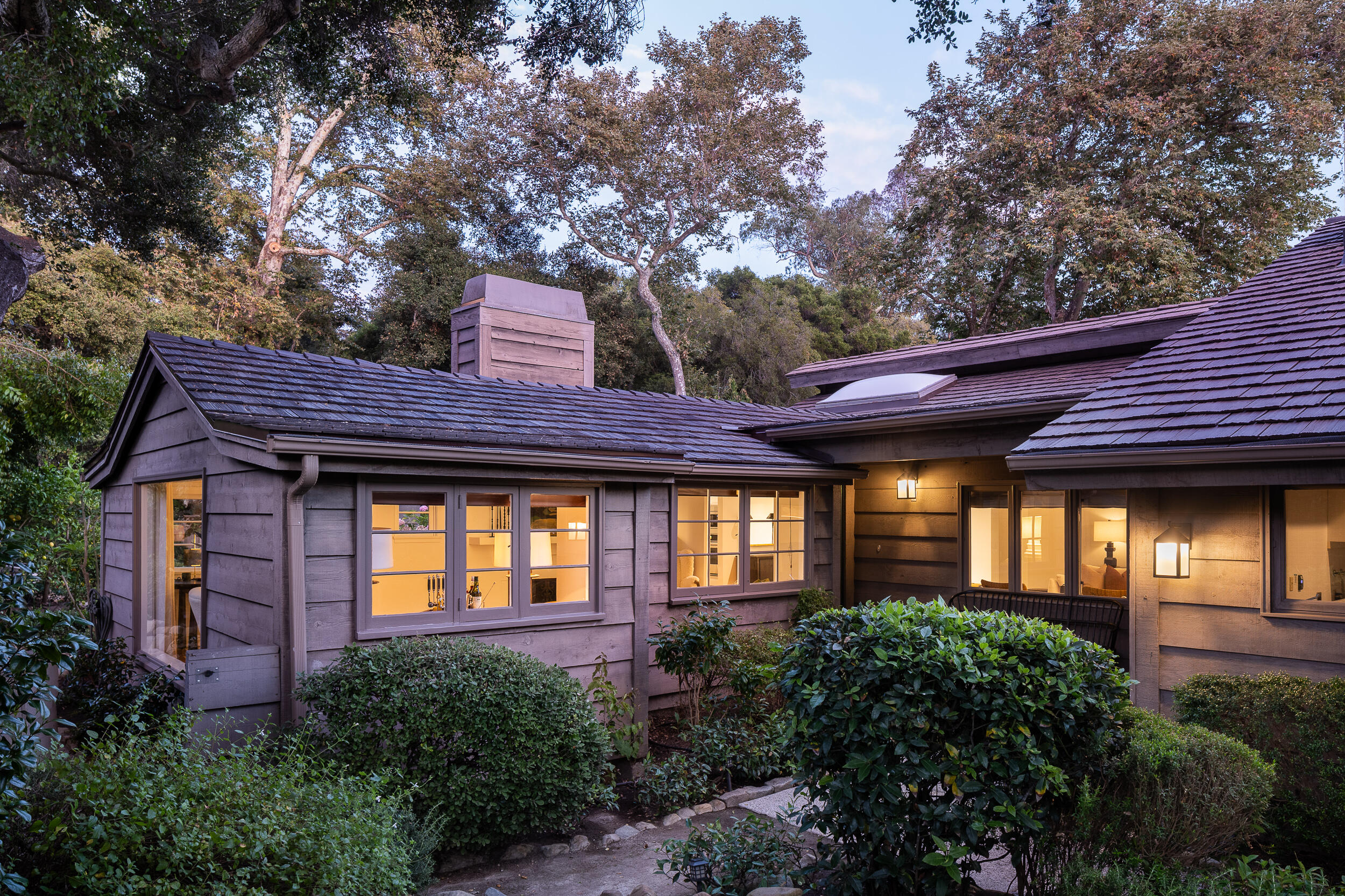 1515 E Valley Road, C