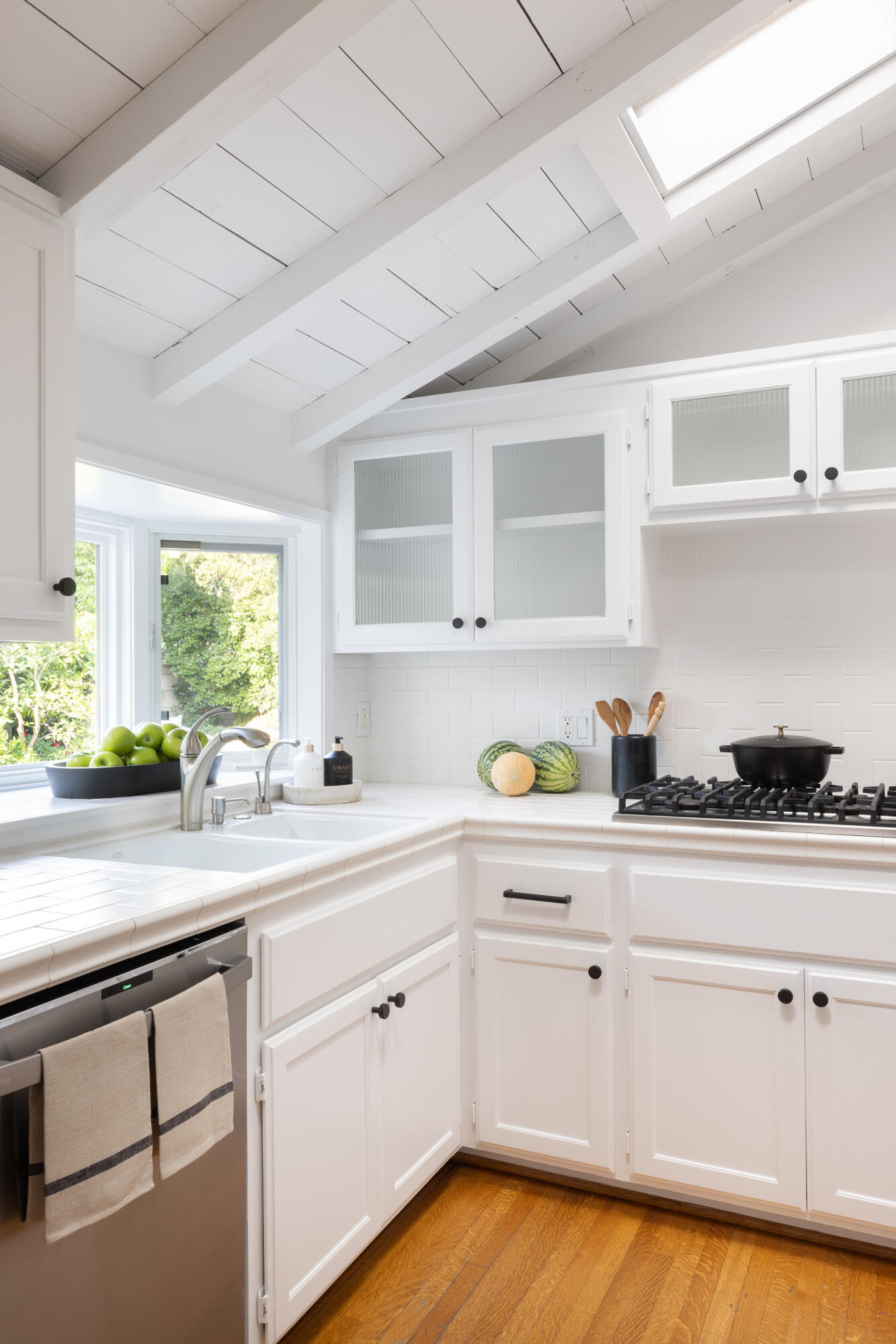 1515 E Valley Road, C