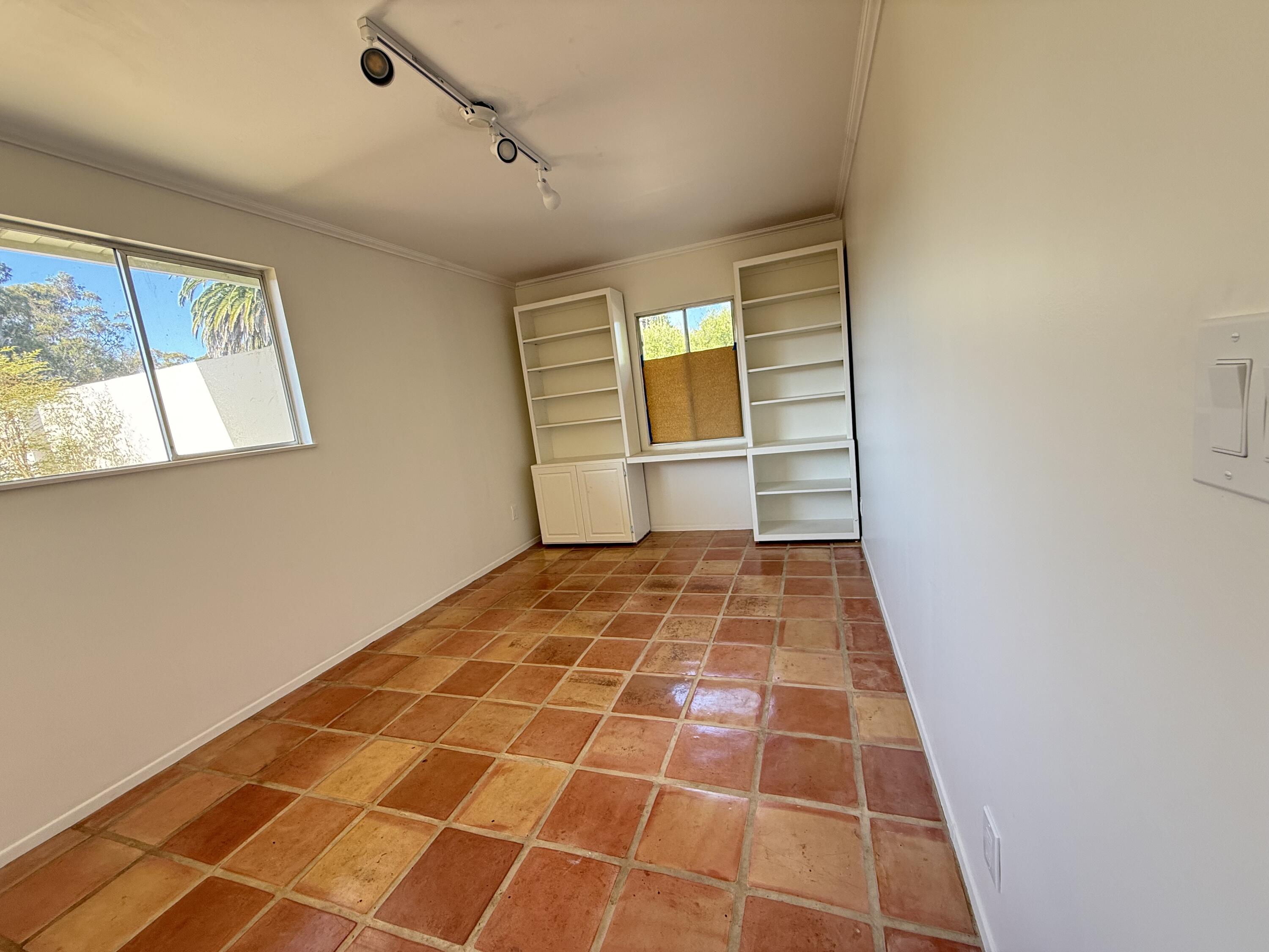 1747 Glen Oaks Drive