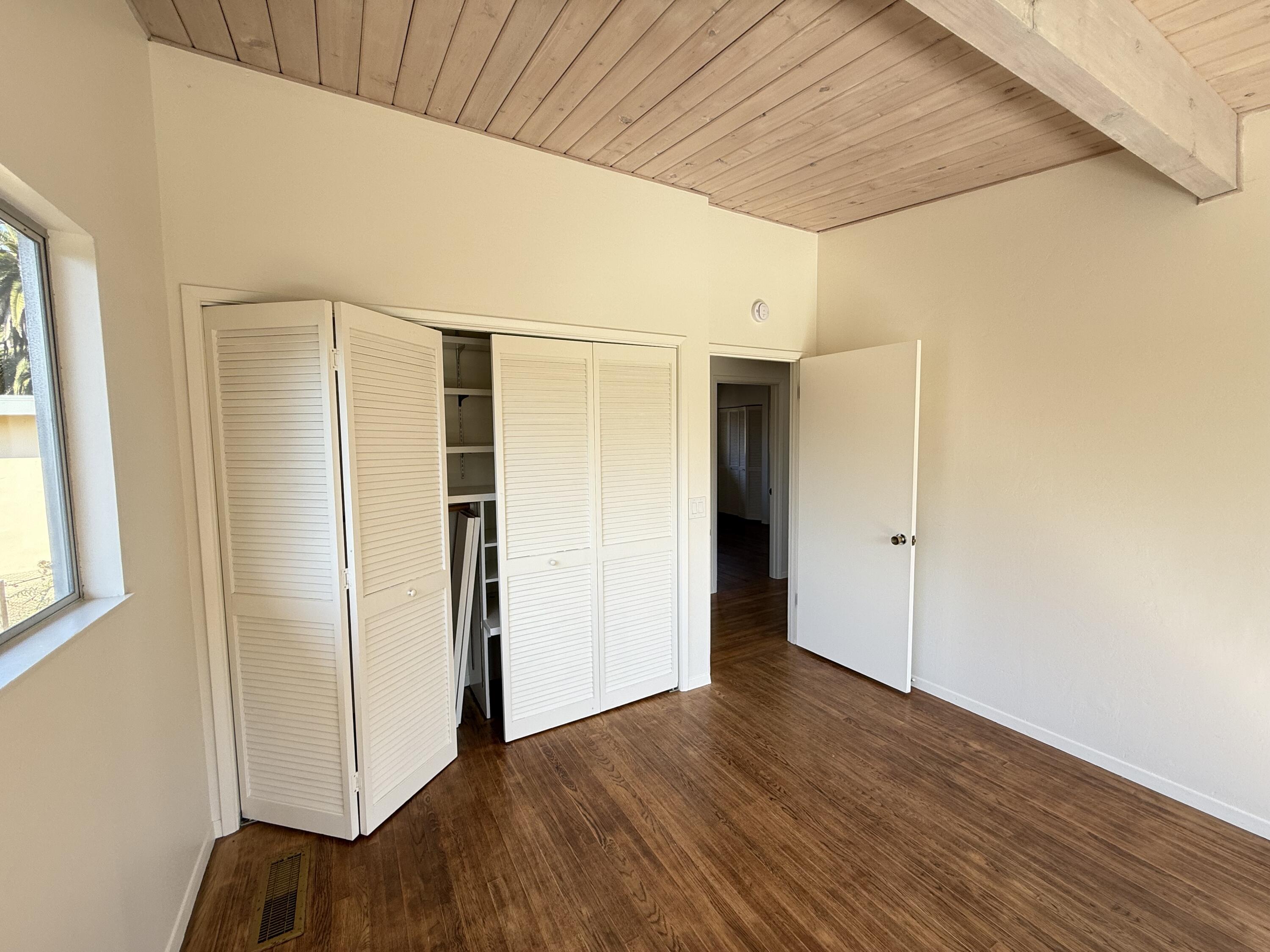 1747 Glen Oaks Drive