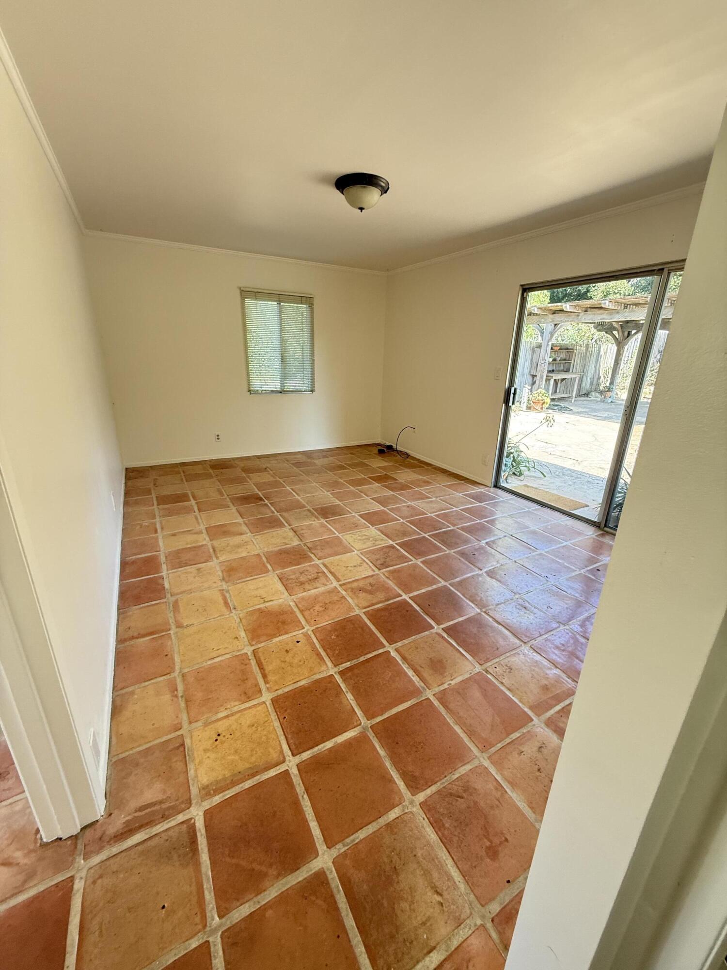 1747 Glen Oaks Drive