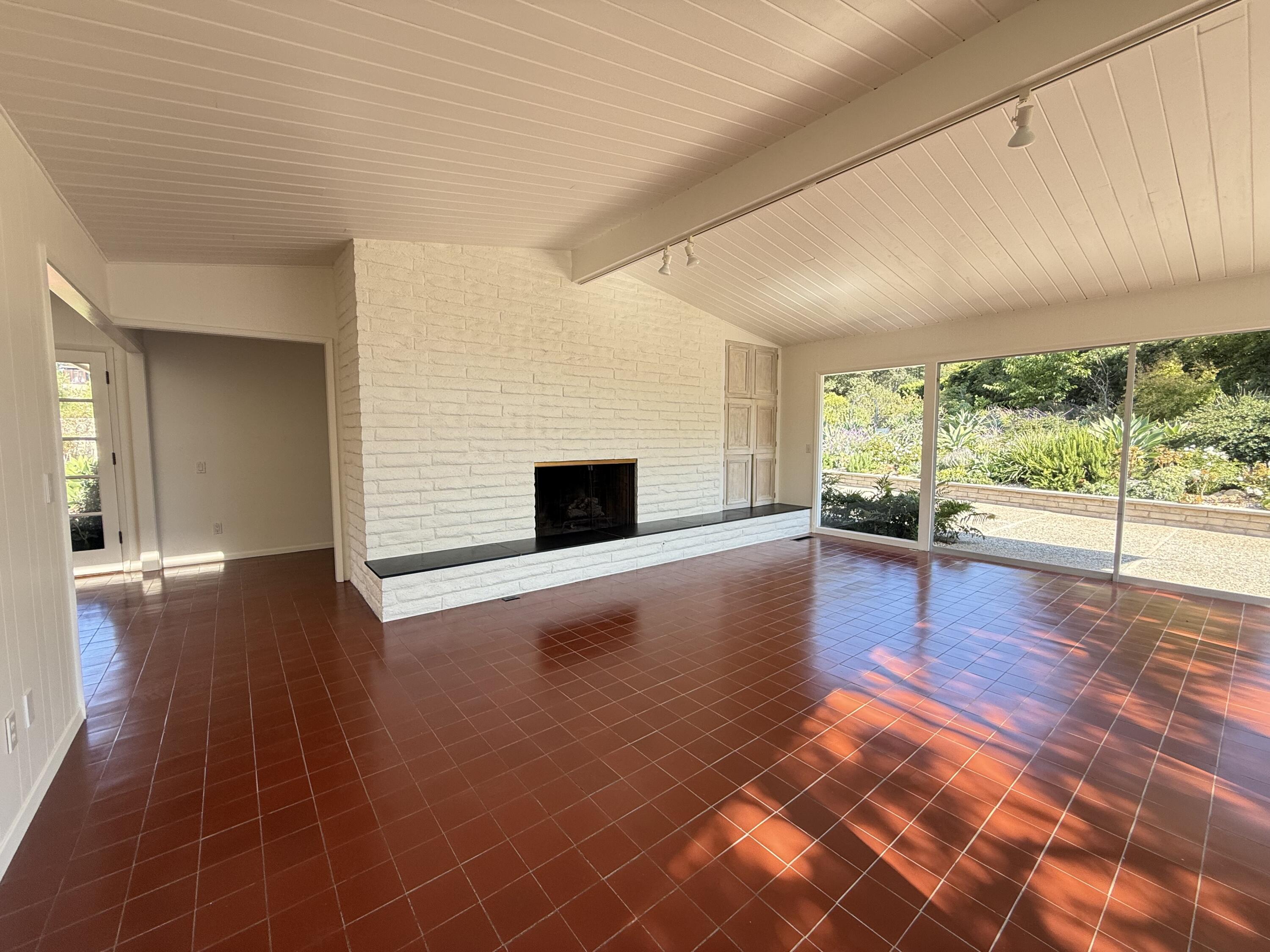 1747 Glen Oaks Drive