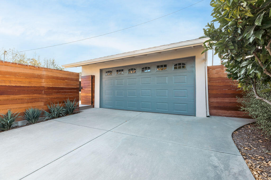 5664 Calle Pacific