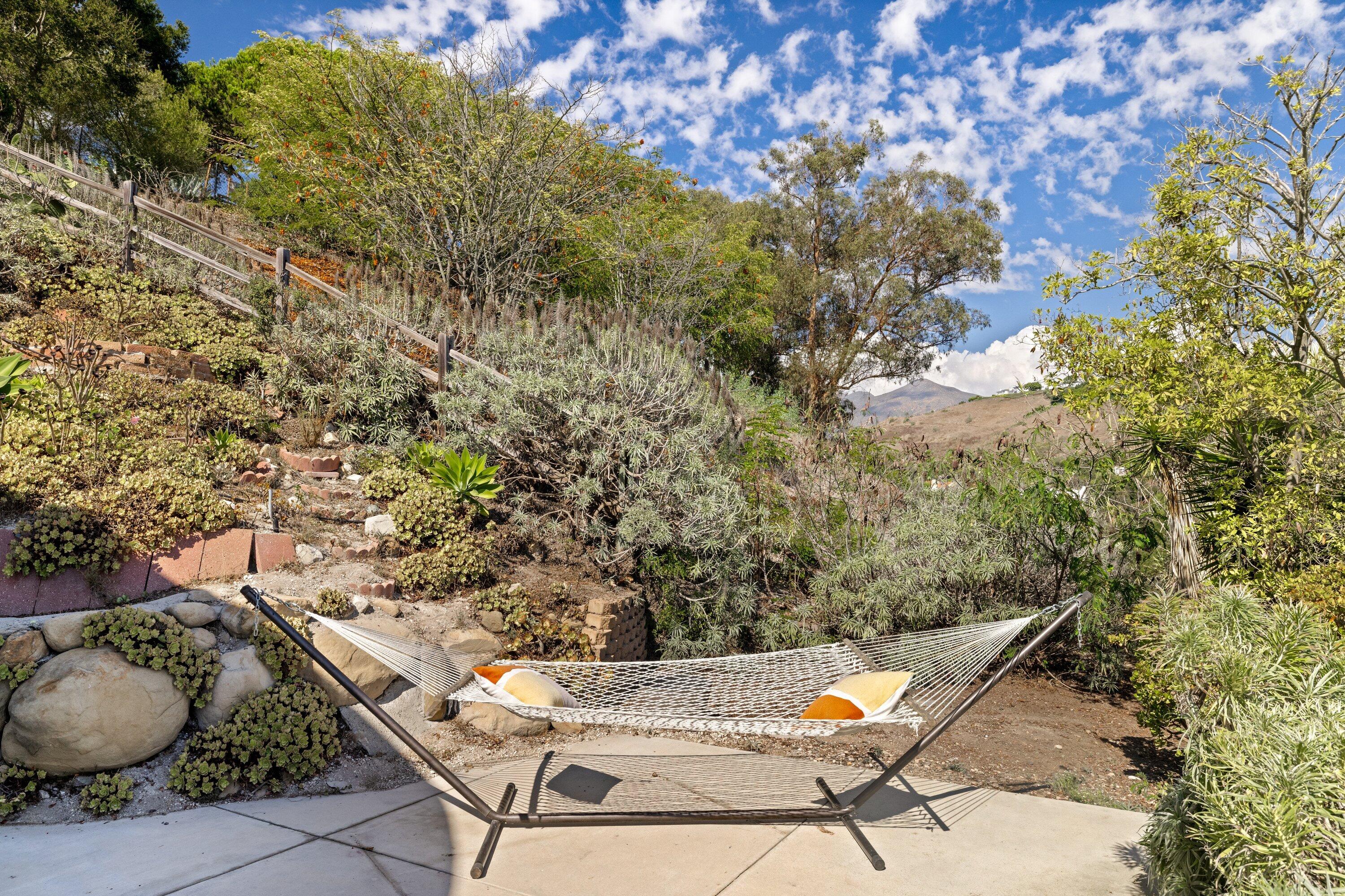 128 Las Alturas Road
