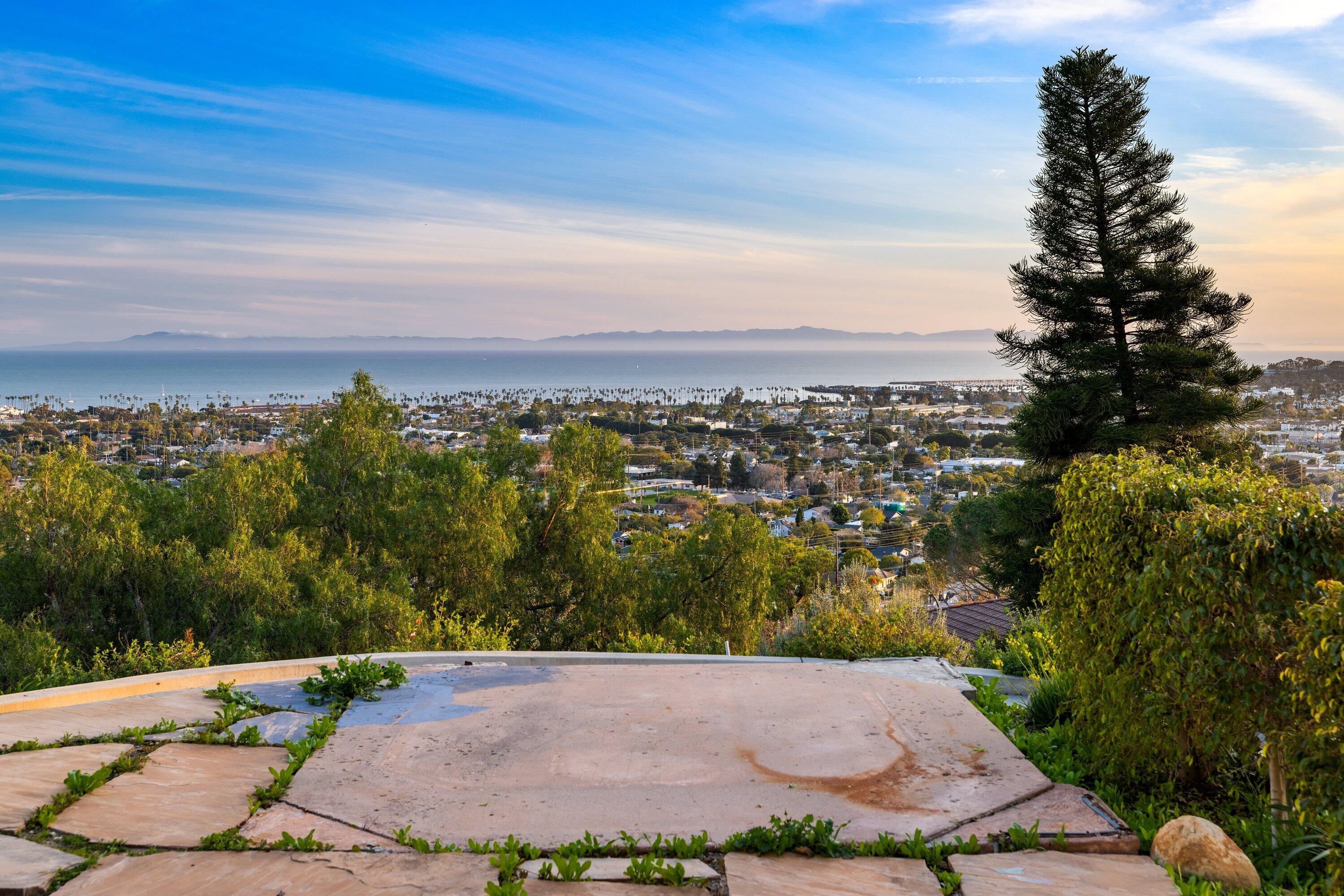 128 Las Alturas Road