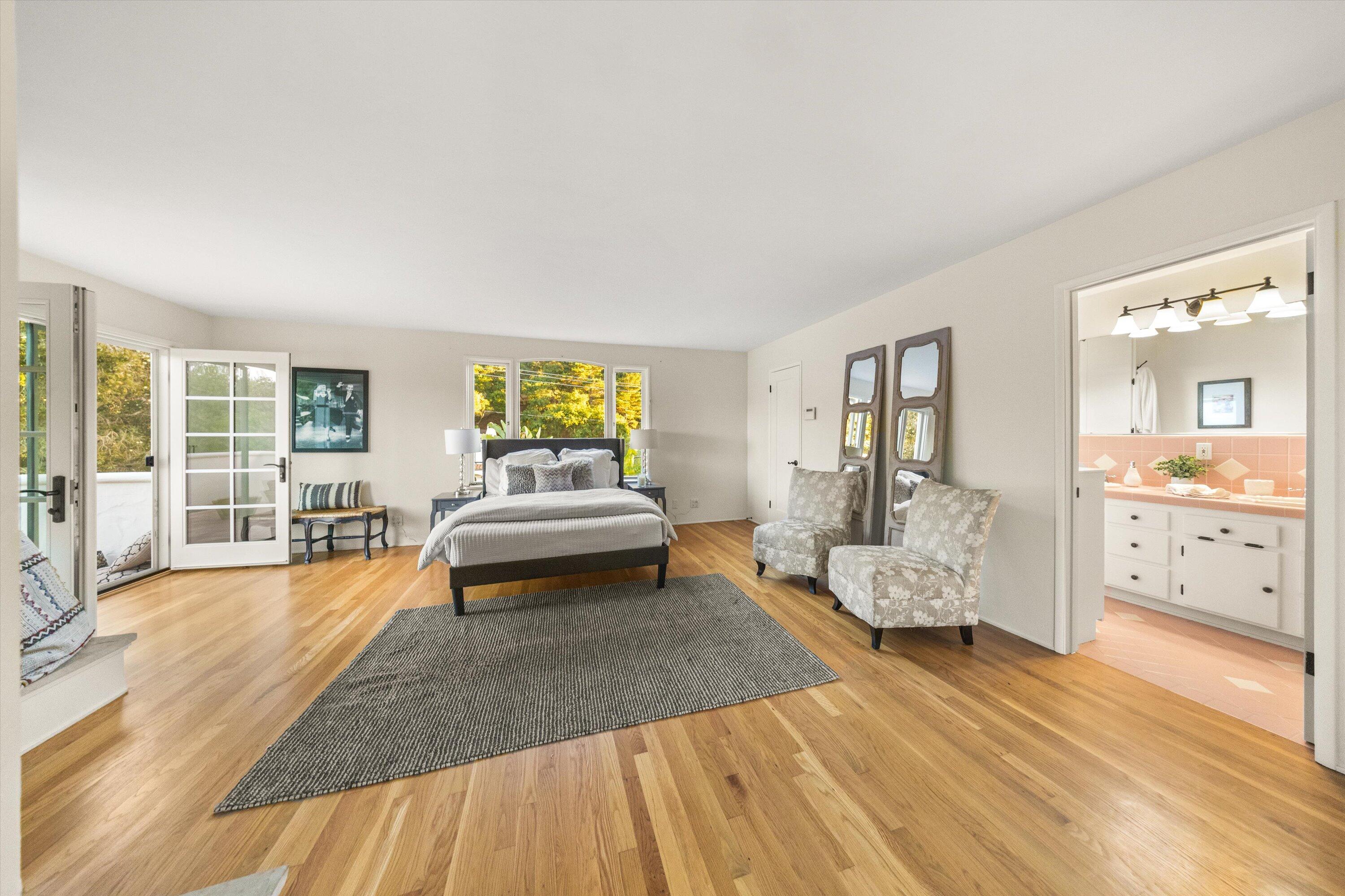 1308 W Valerio Street