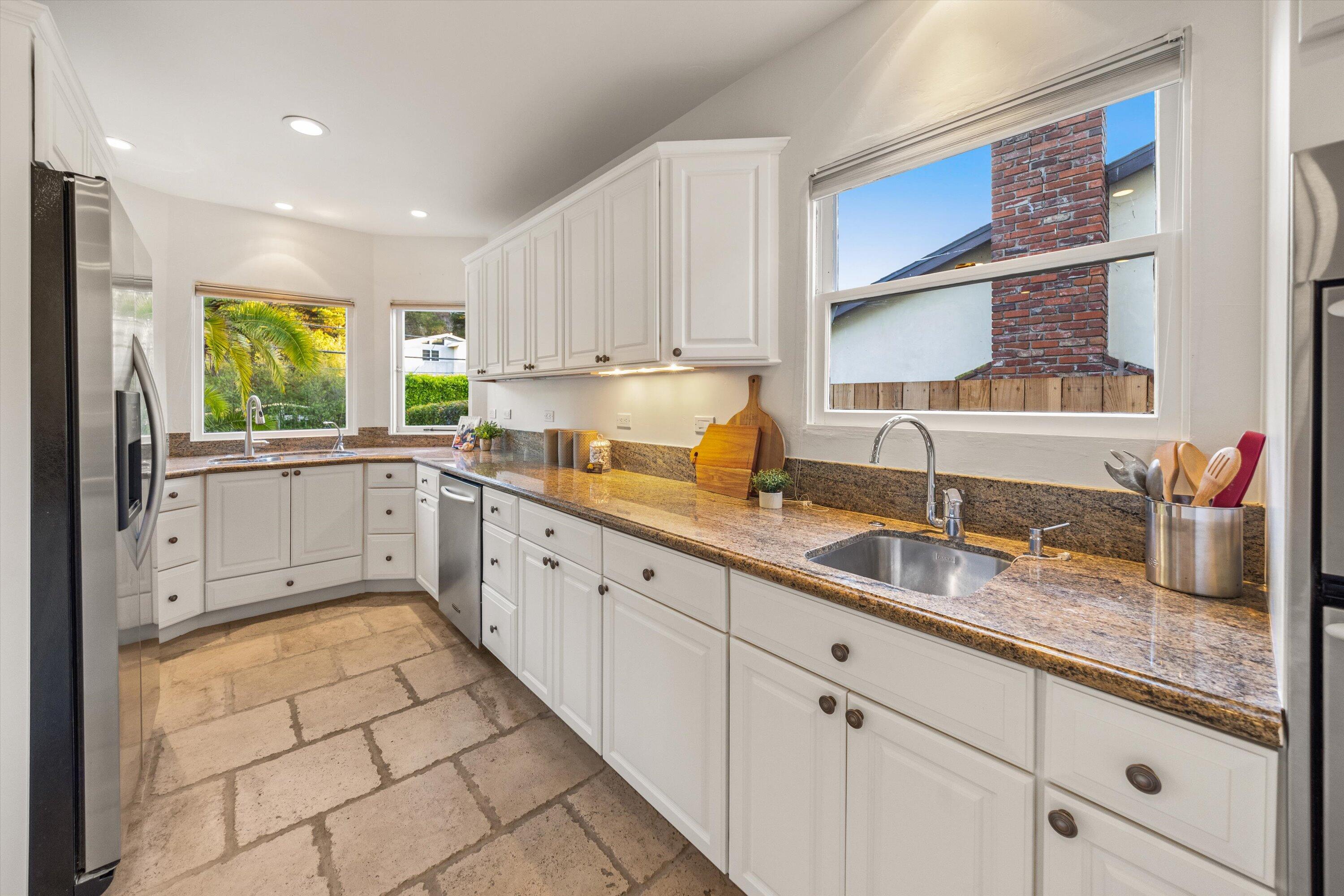 1308 W Valerio Street