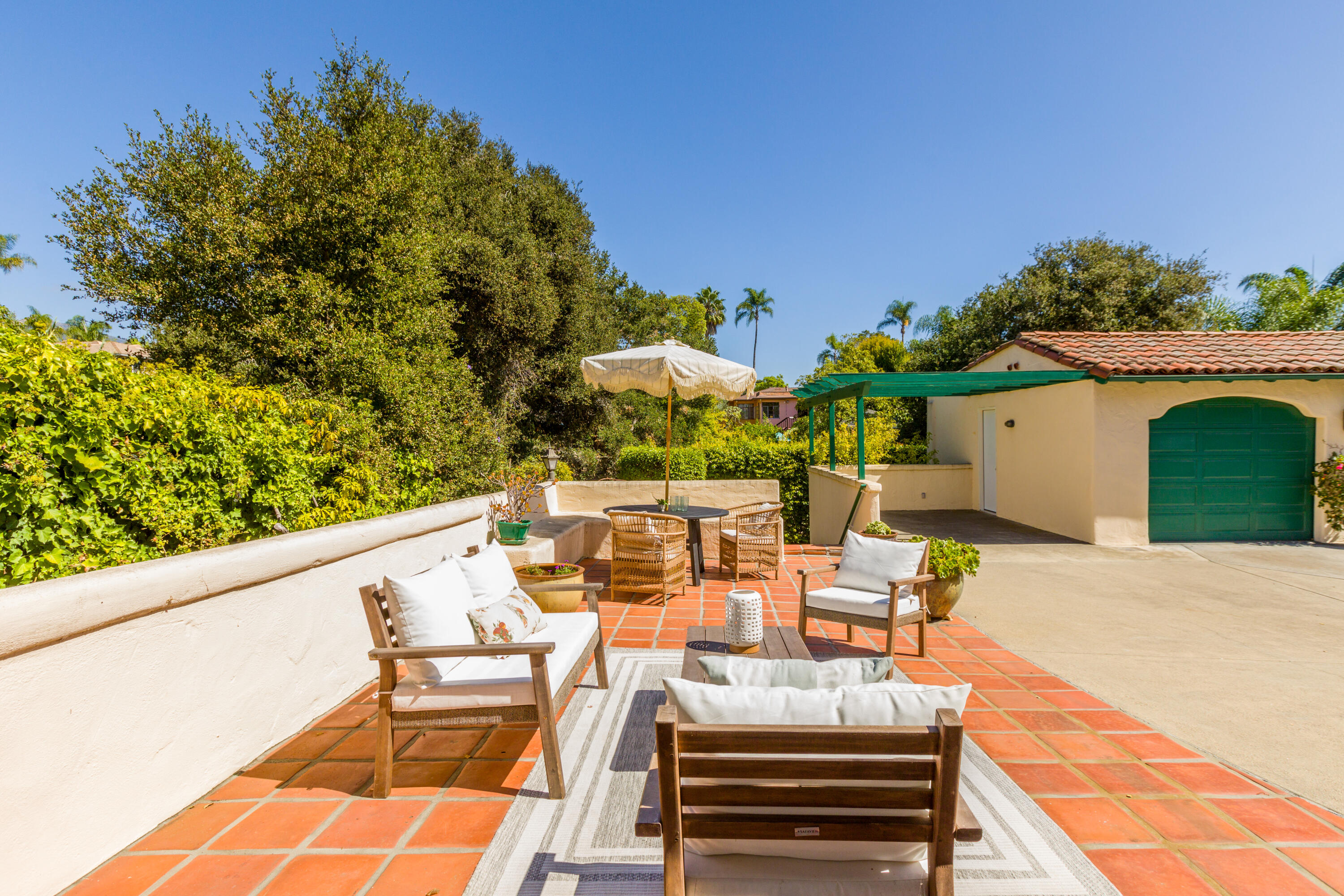 2720 Clinton Terrace