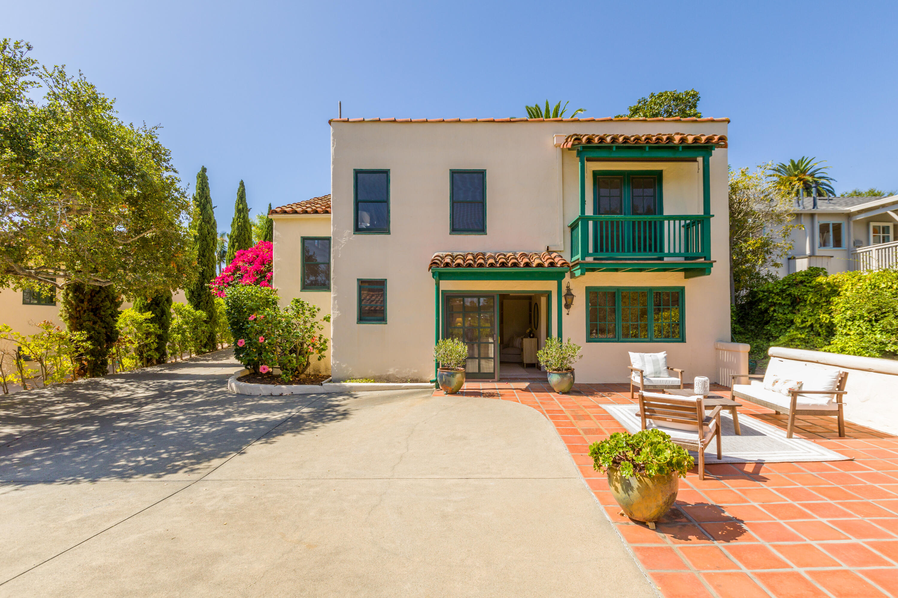 2720 Clinton Terrace