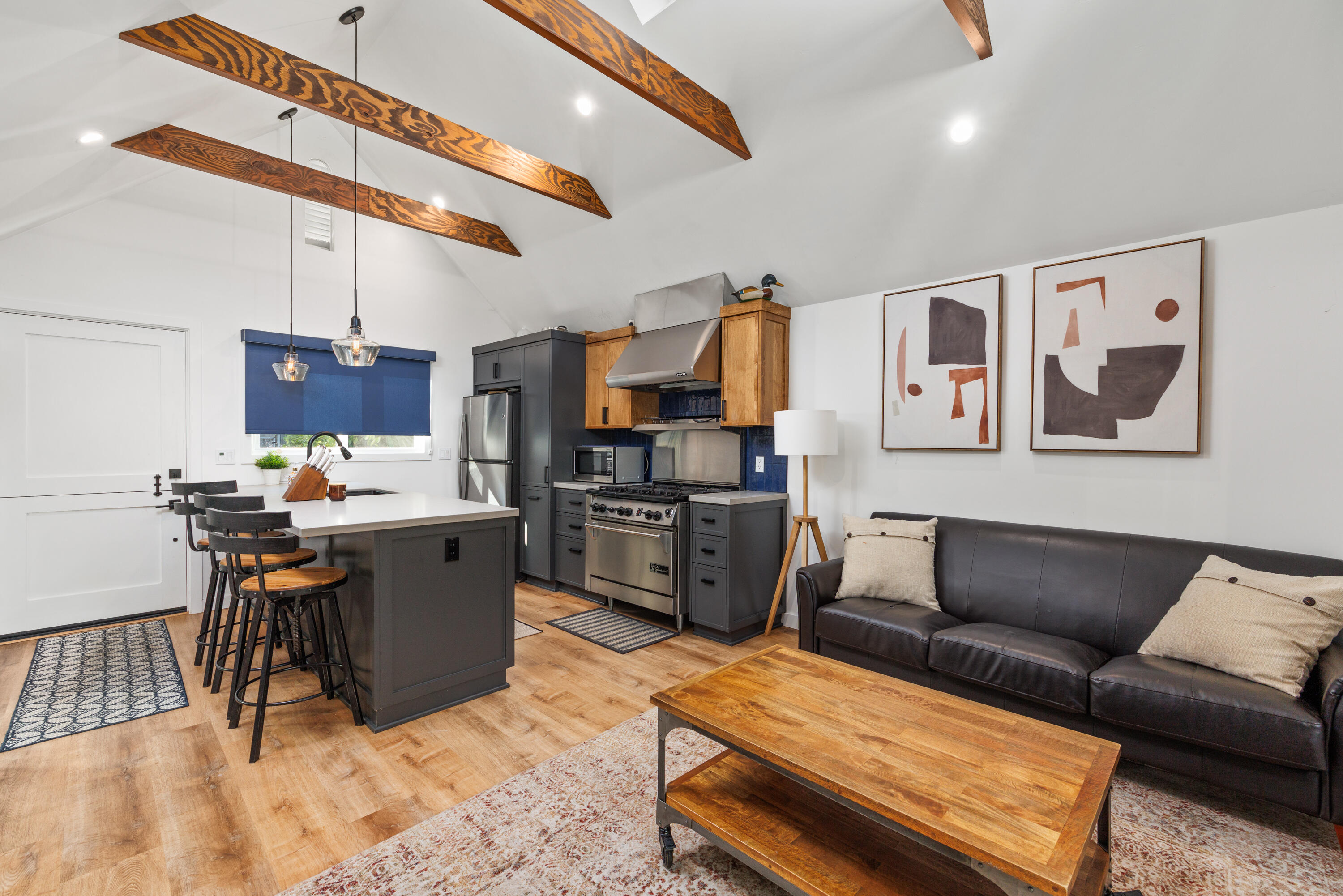 807 W Mission Street