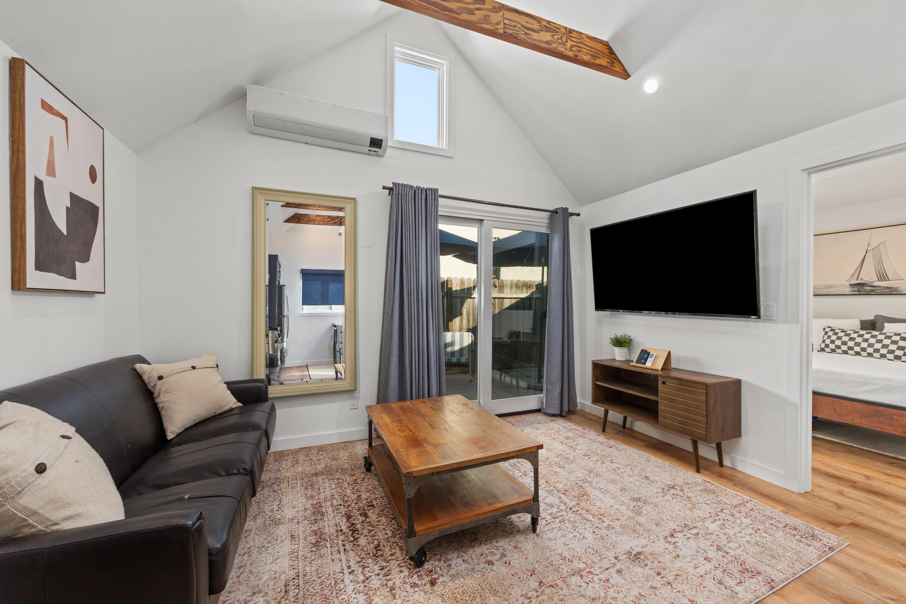 807 W Mission Street