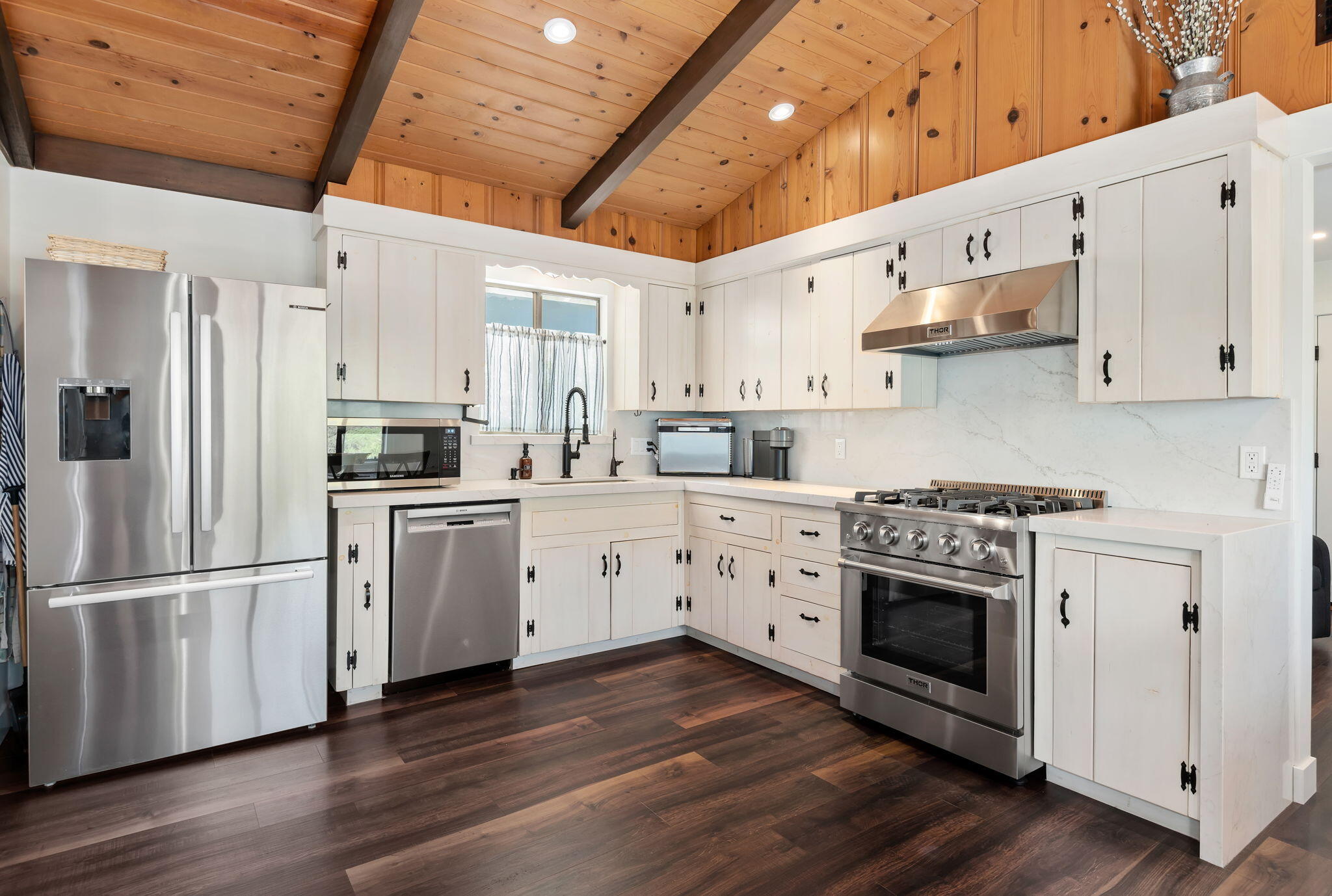 345 Sierra Vista Road, MONTECITO