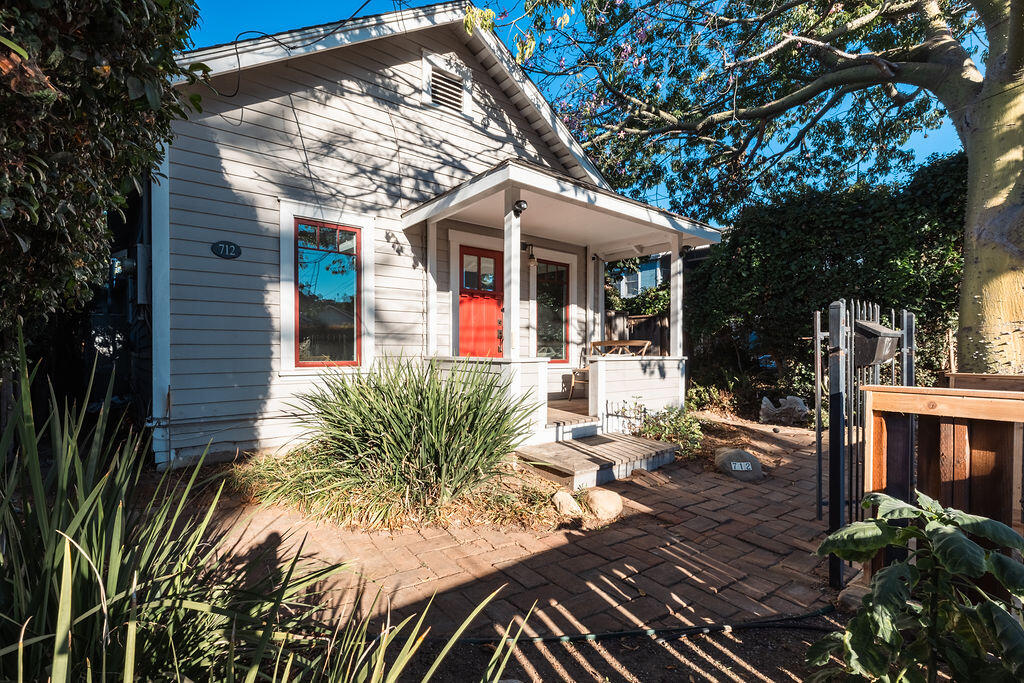 712 Castillo Street