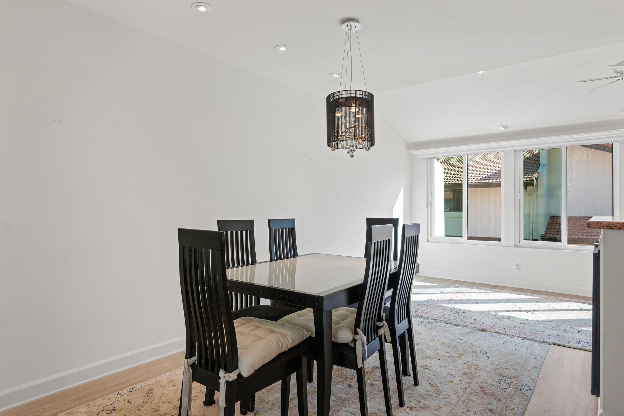 659 Del Parque Drive, E