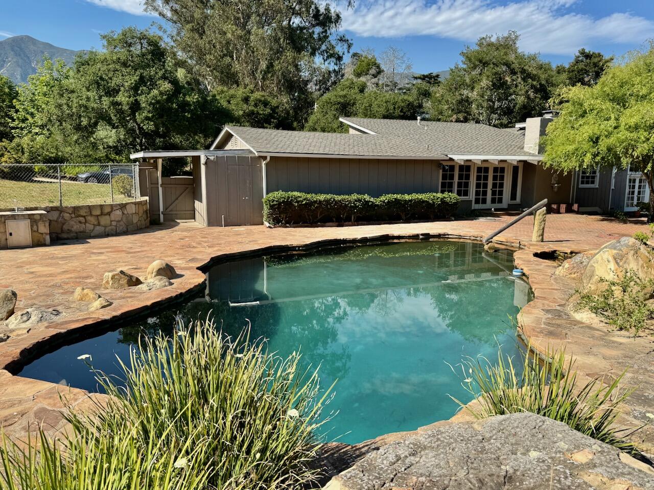 1445 School House Road