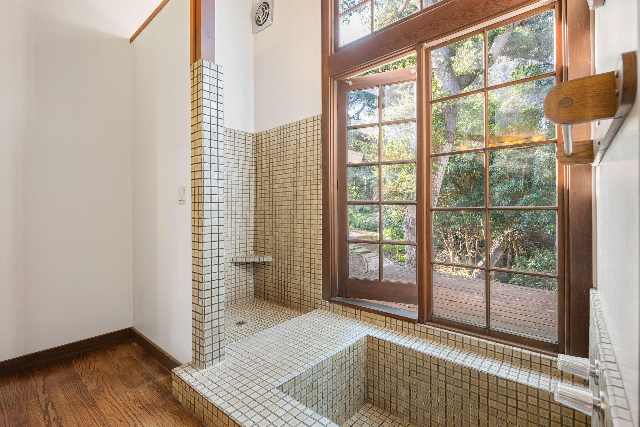 1445 School House Road