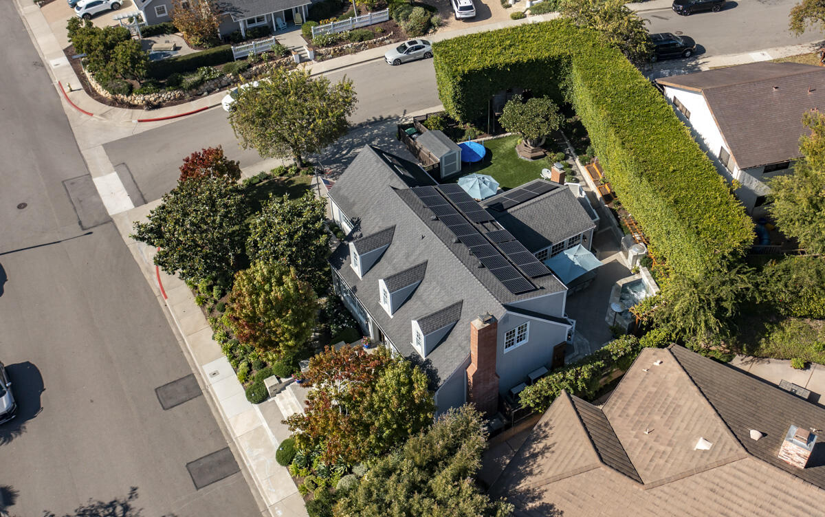 406 Lincolnwood Place
