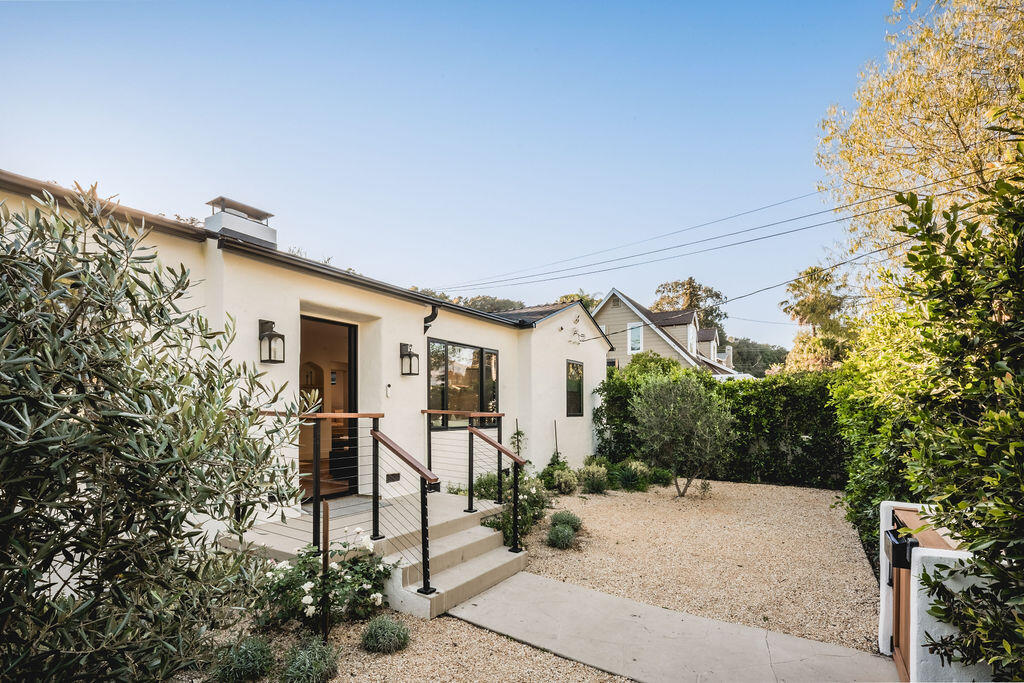 1911 Mountain Avenue