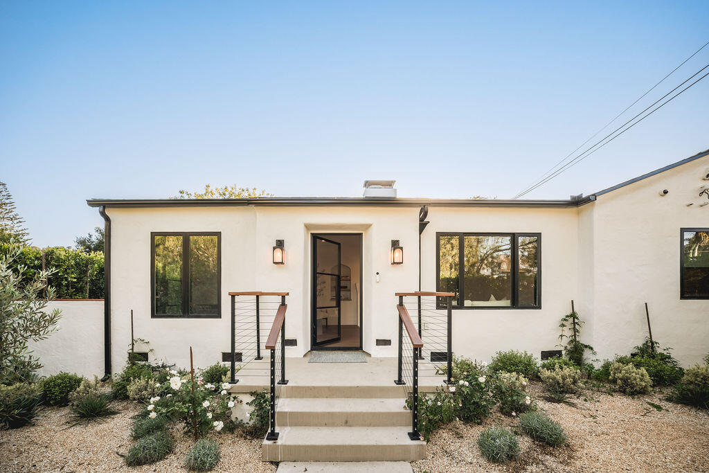 1911 Mountain Avenue