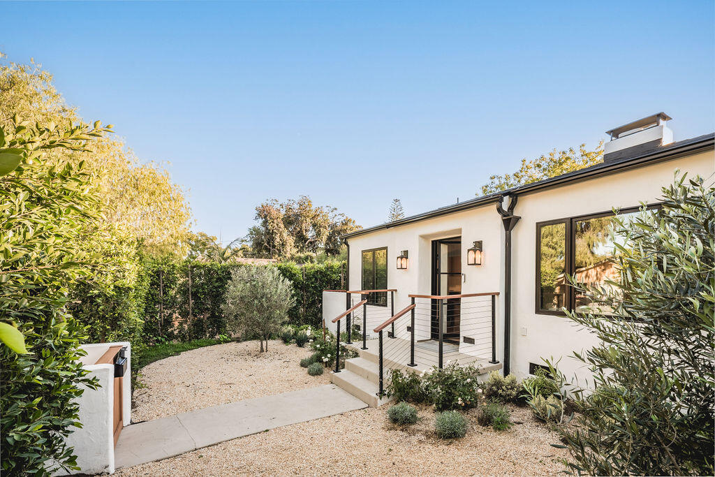 1911 Mountain Avenue