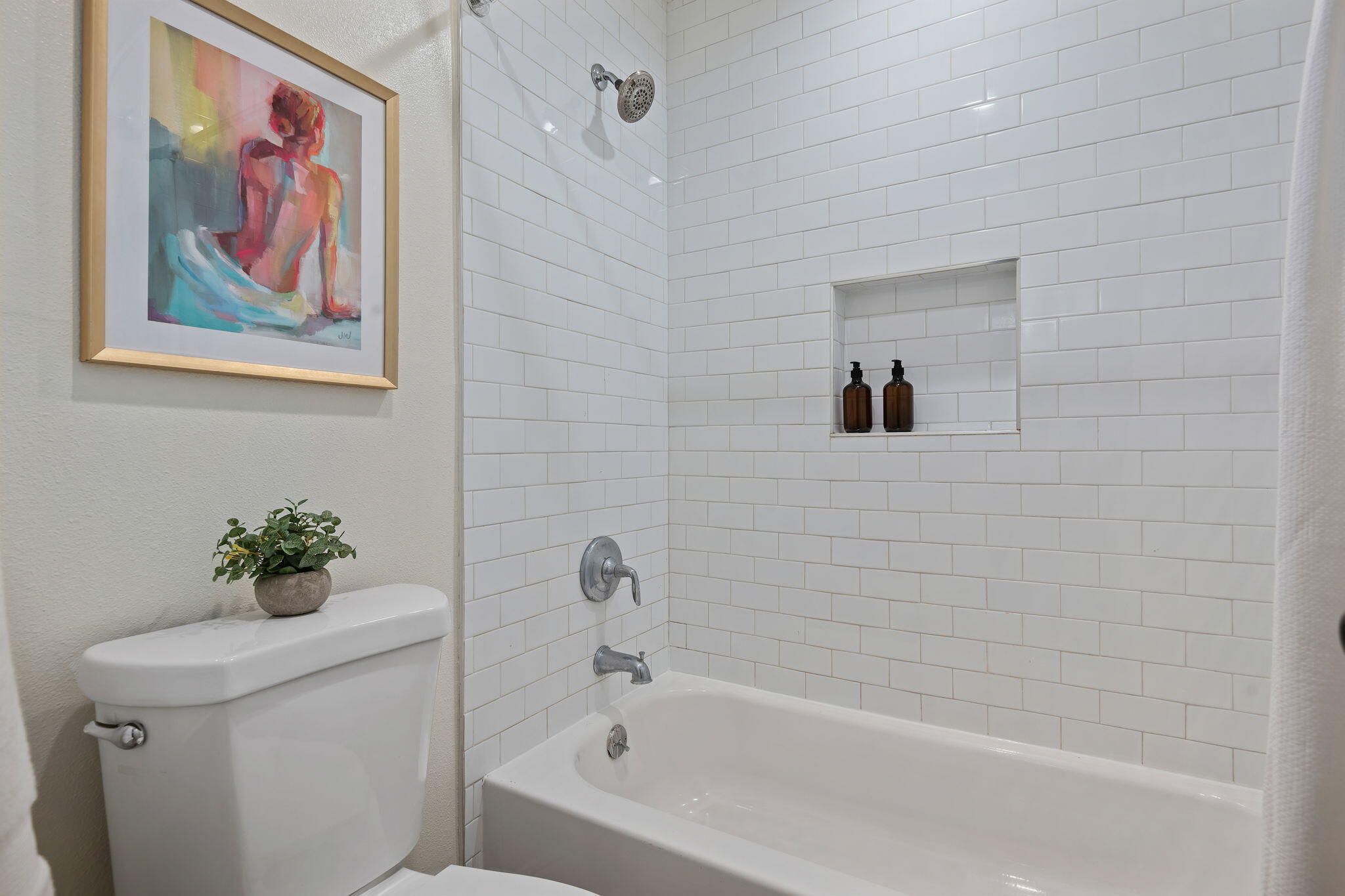 7634 Hollister Avenue 256