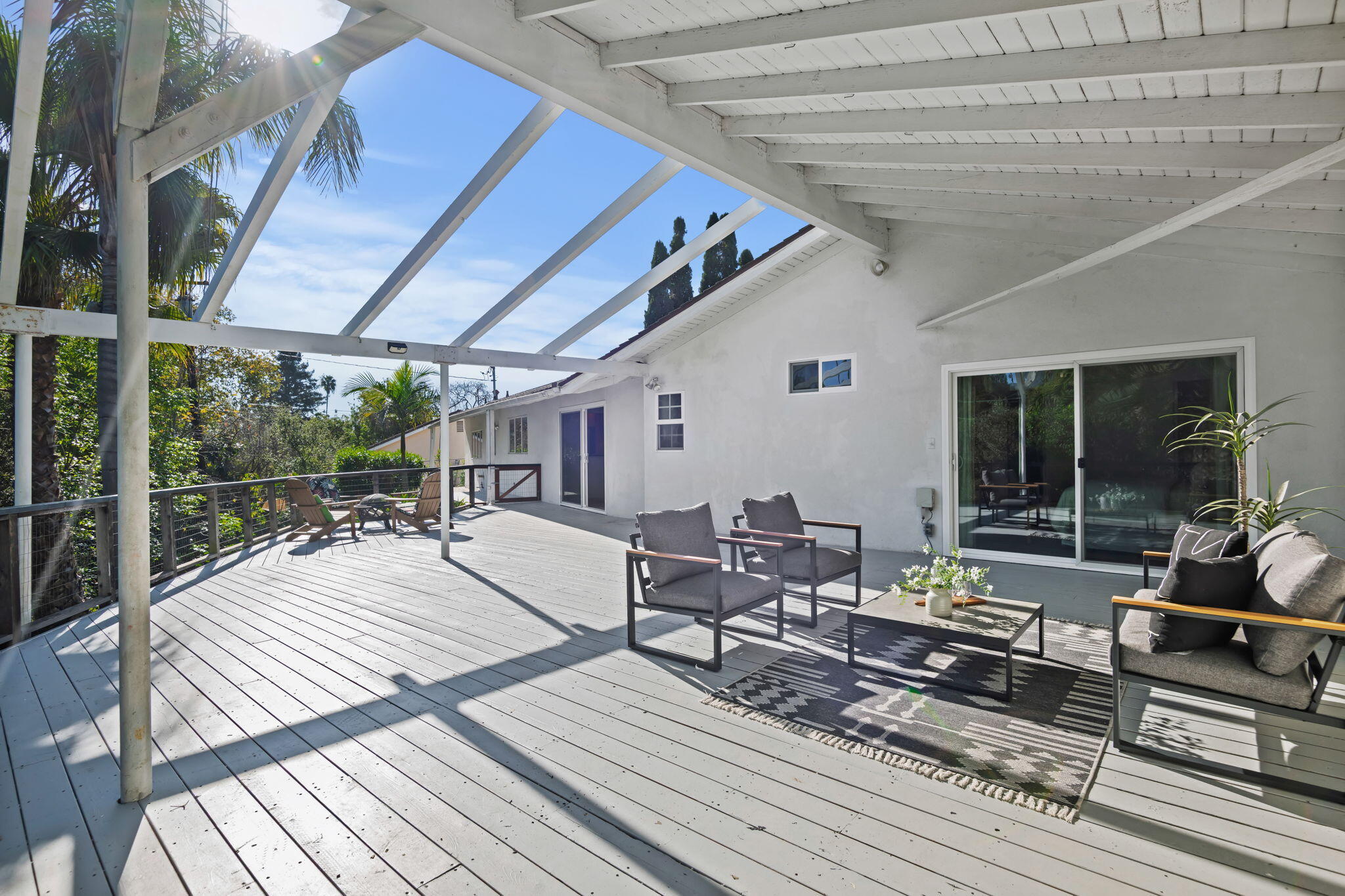 918 Crestwood Drive