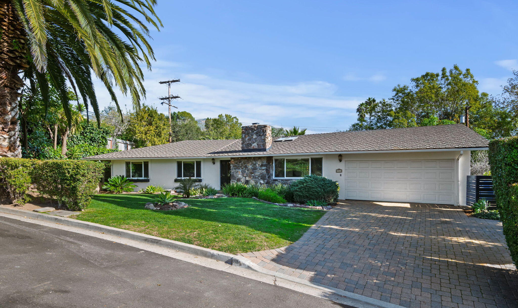 918 Crestwood Drive