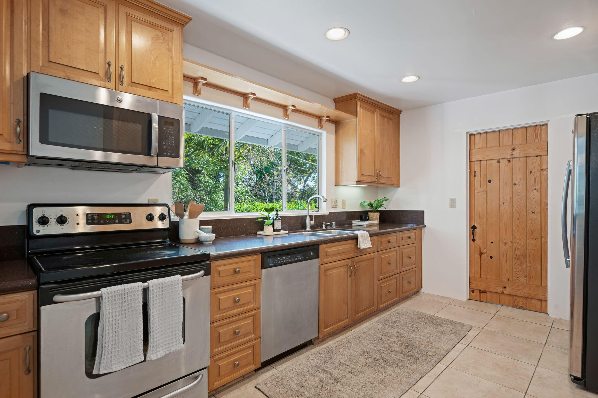 918 Crestwood Drive