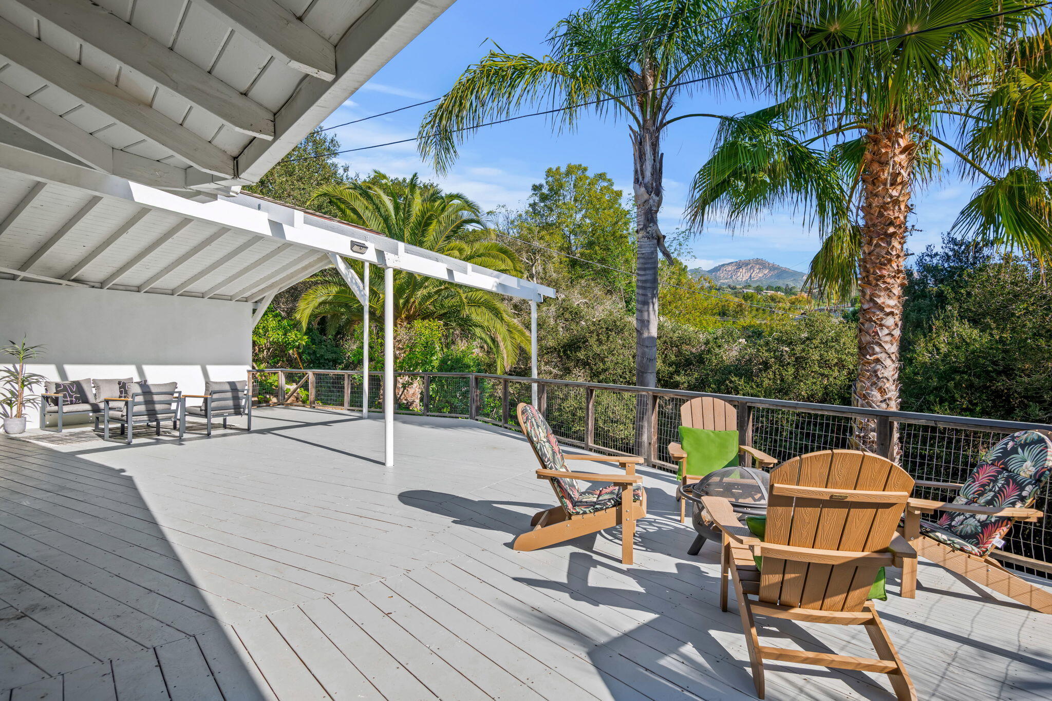 918 Crestwood Drive