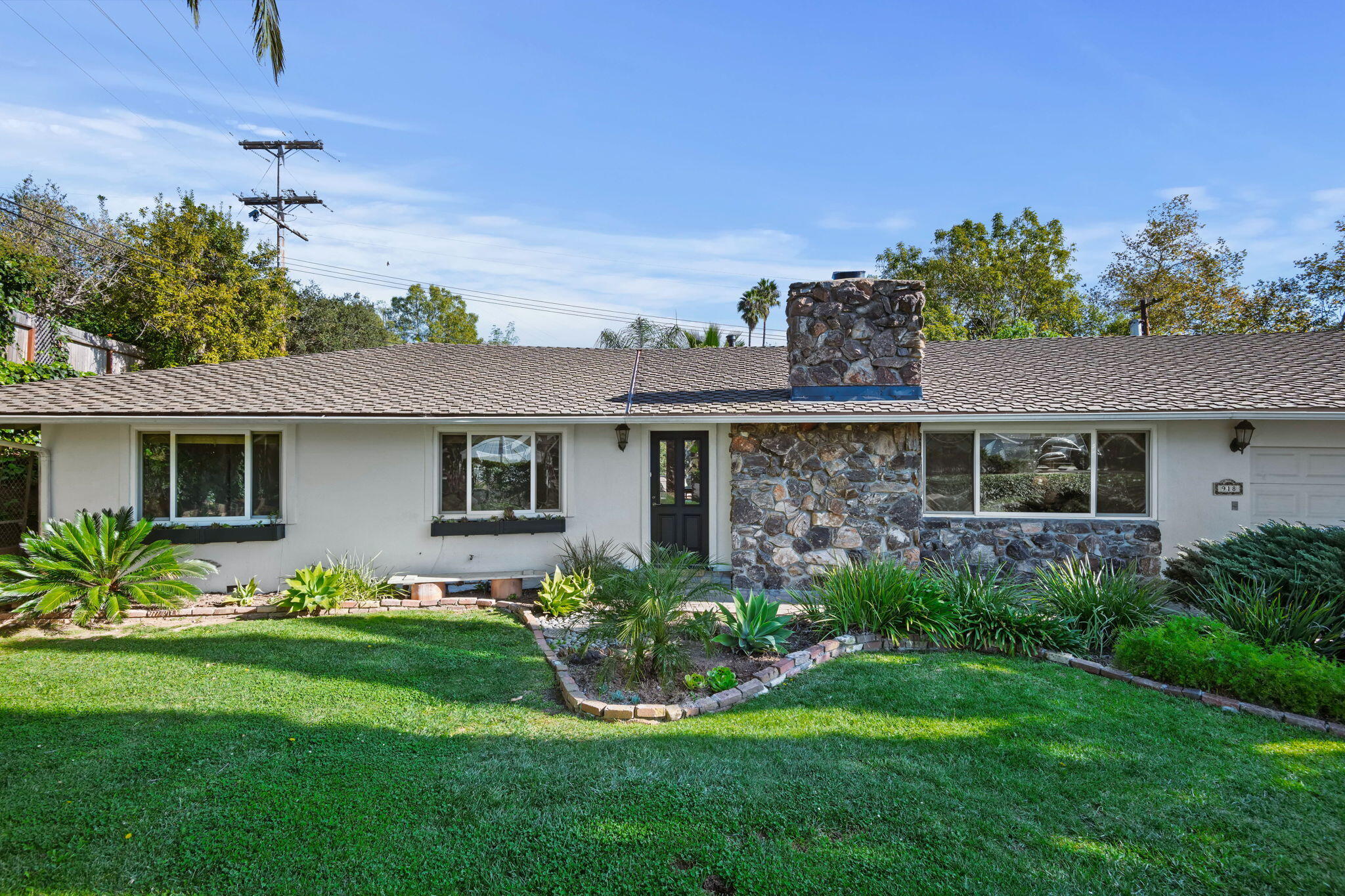 918 Crestwood Drive