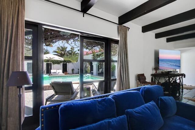 2084 Alisos Drive