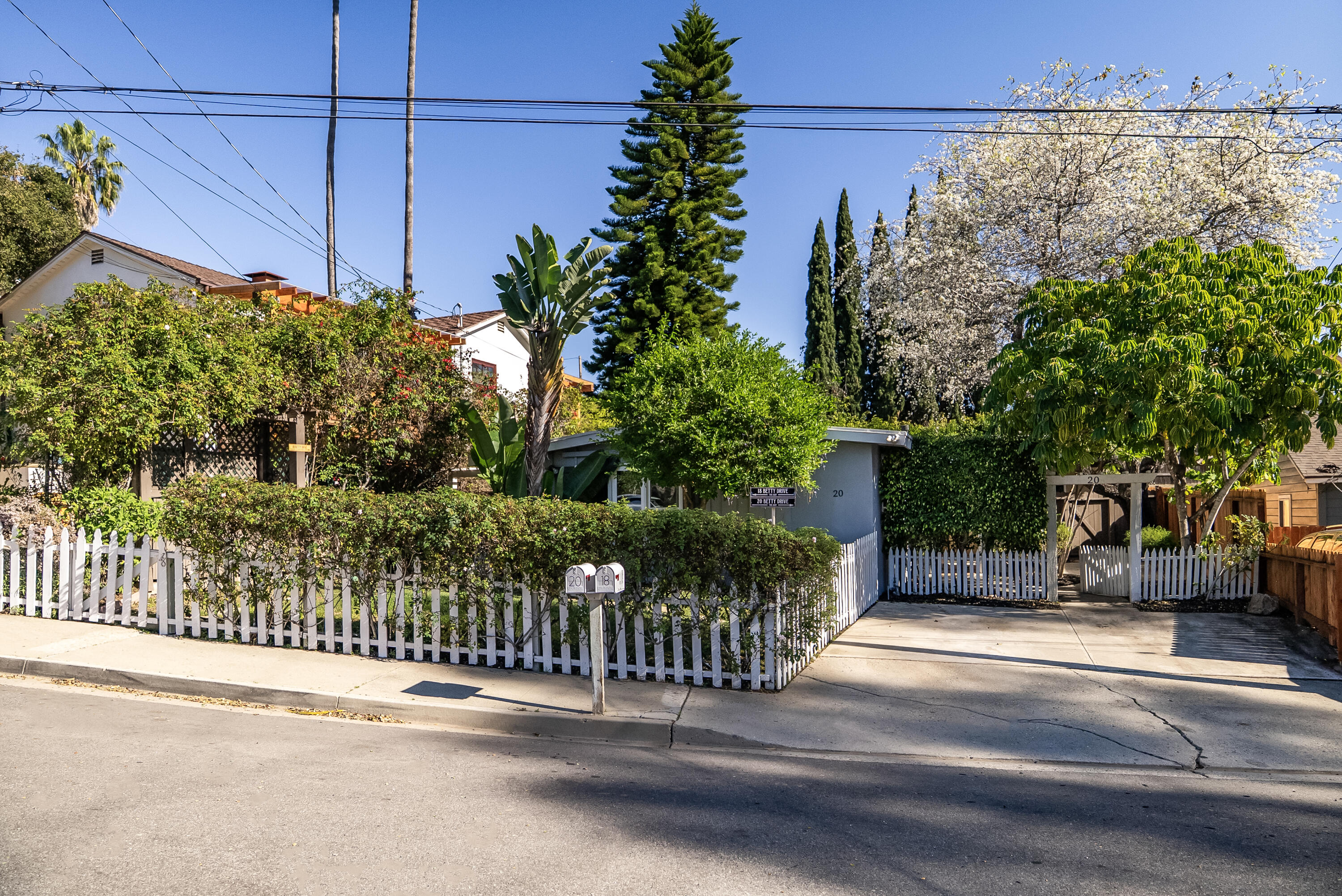 18-20 Betty Drive