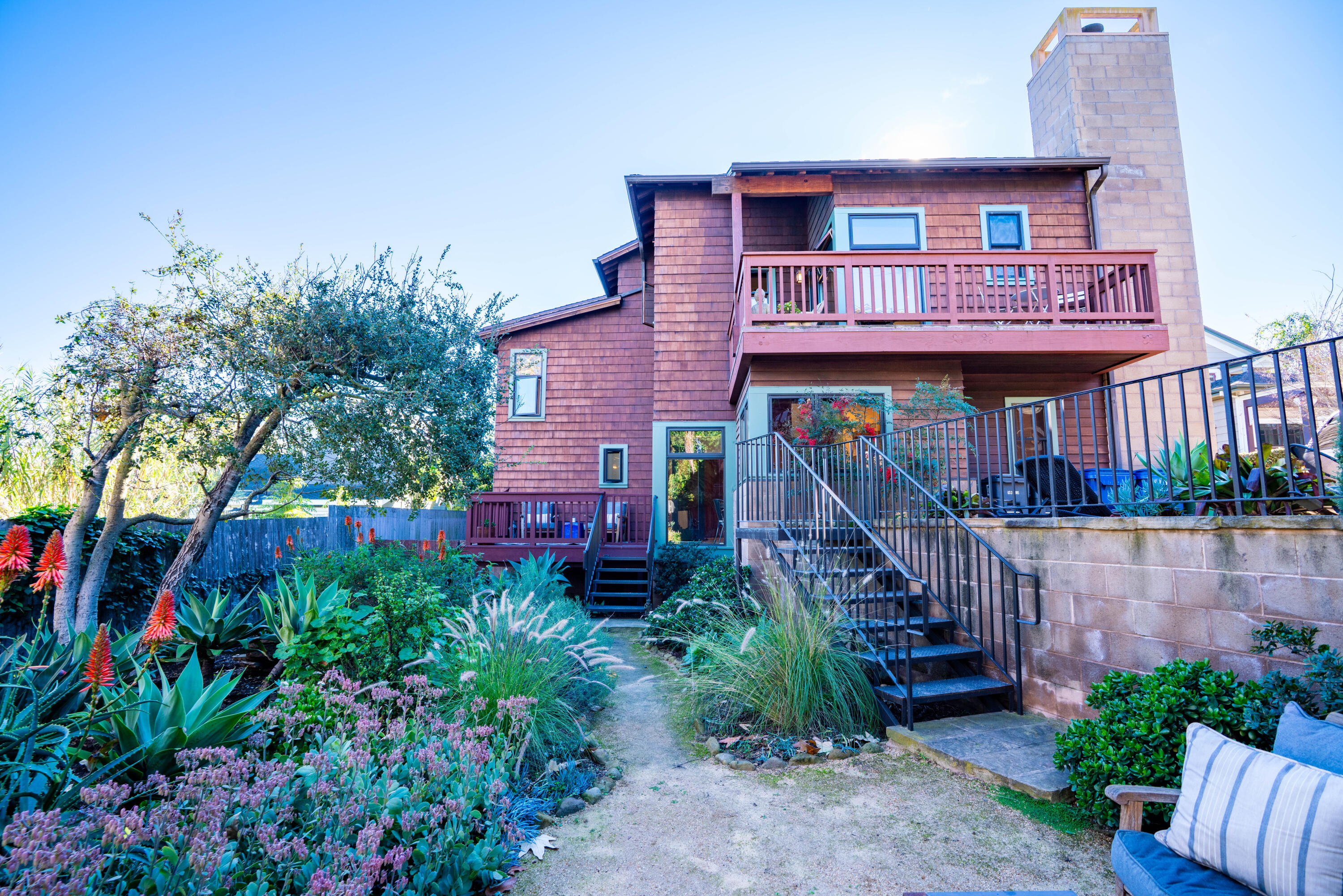 316 W Ortega Street B