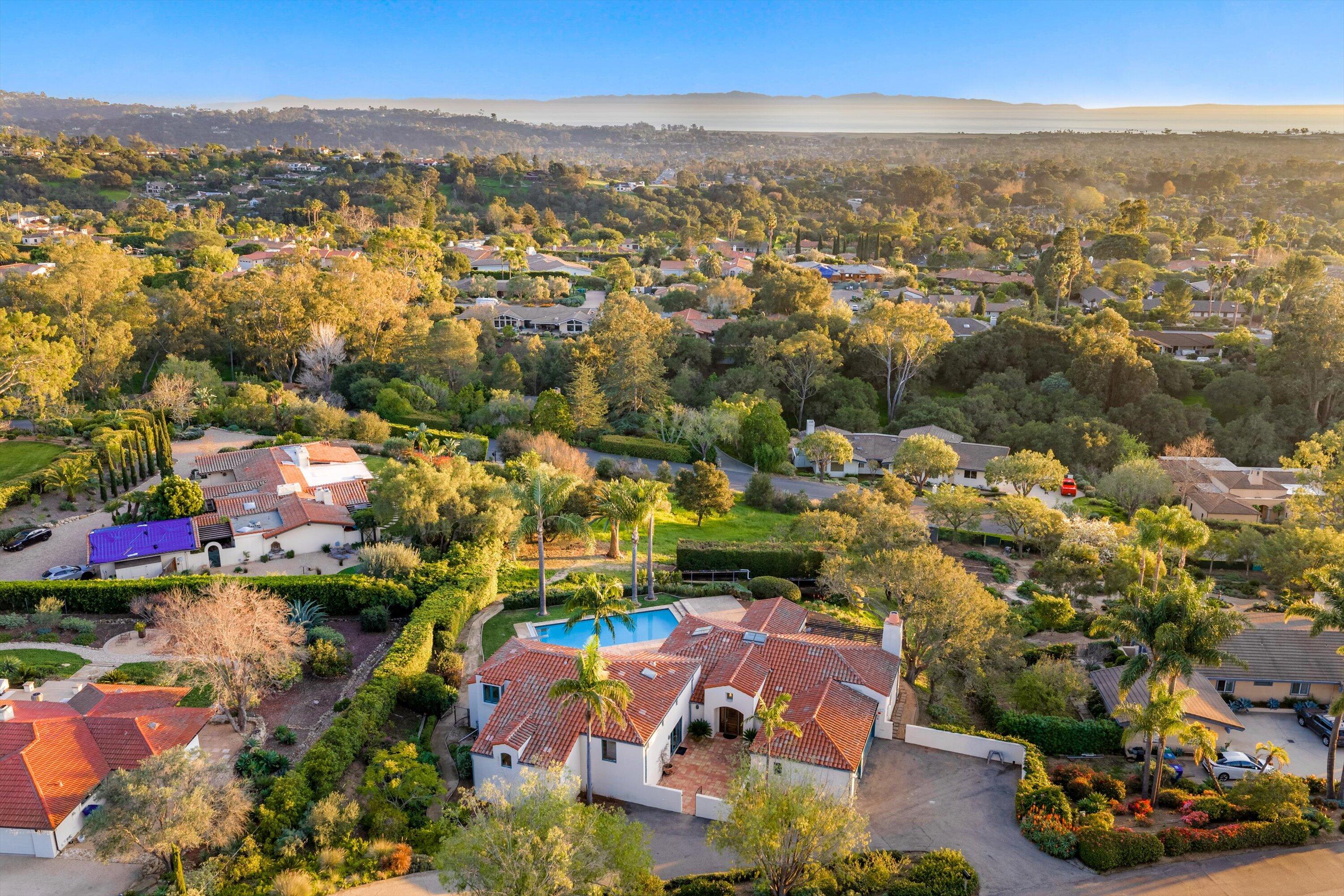 1045 Via Los Padres