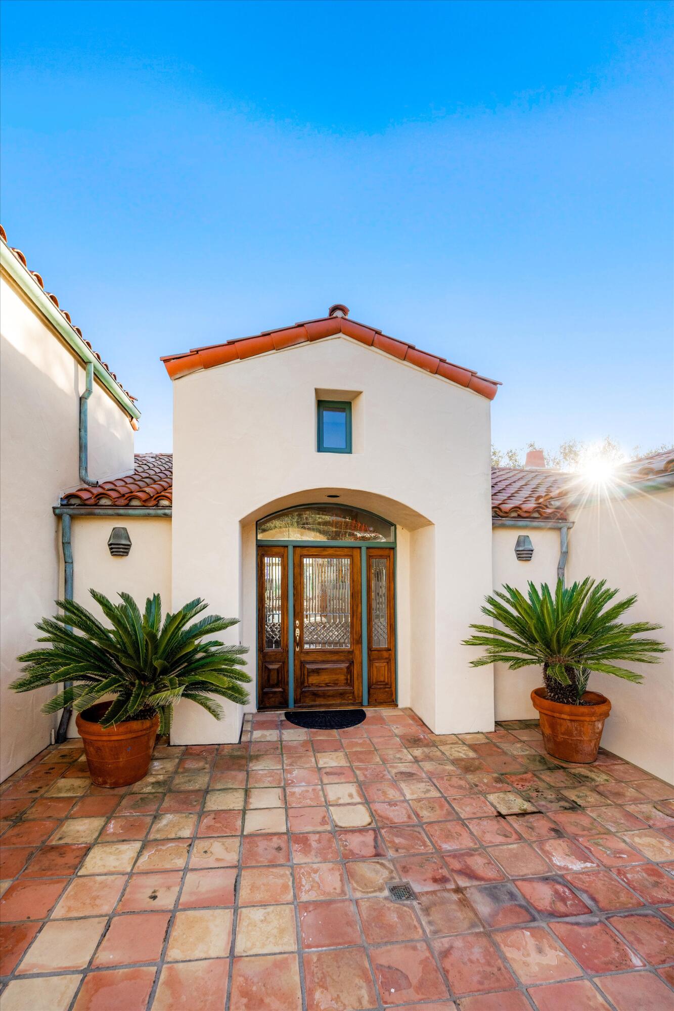 1045 Via Los Padres