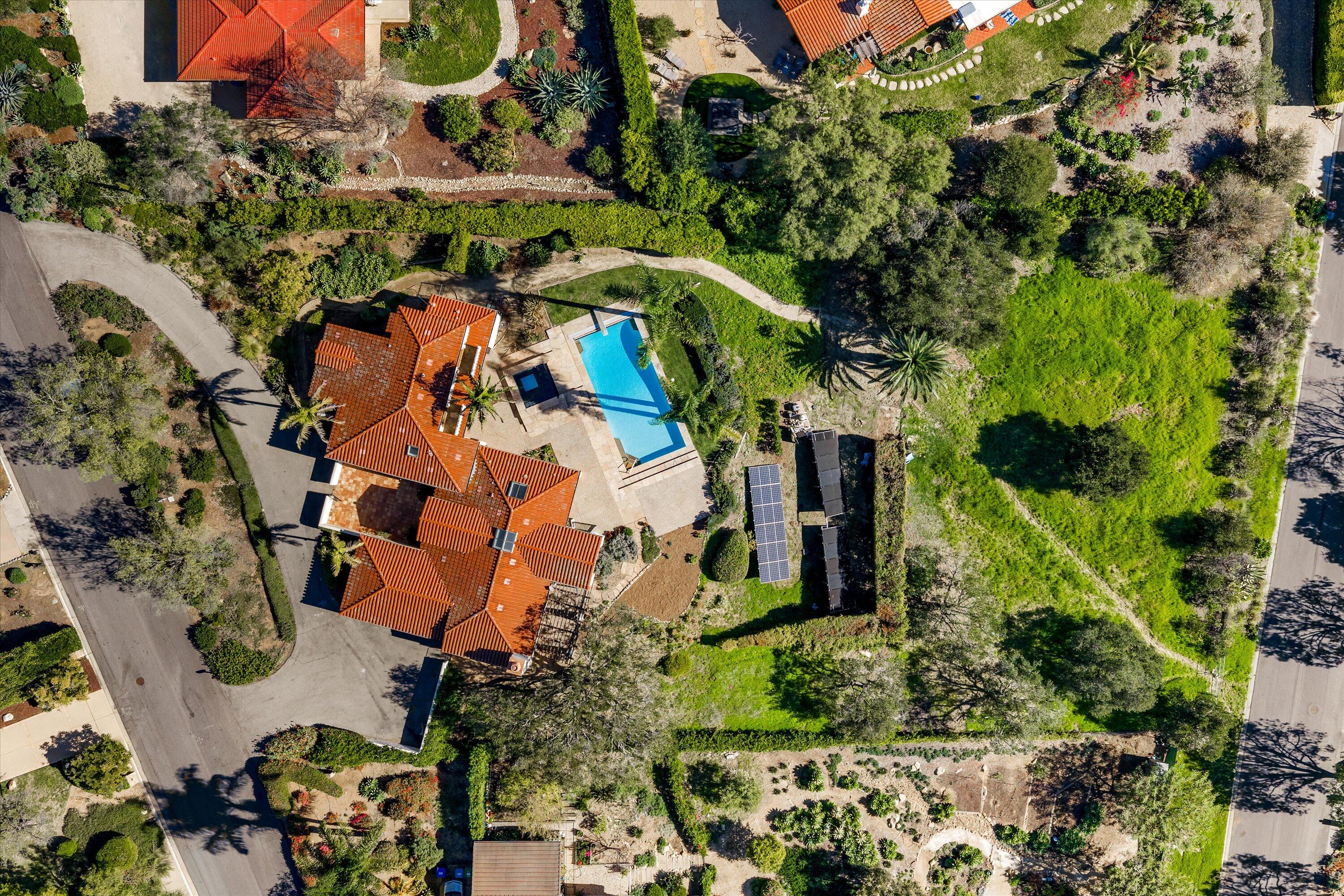 1045 Via Los Padres