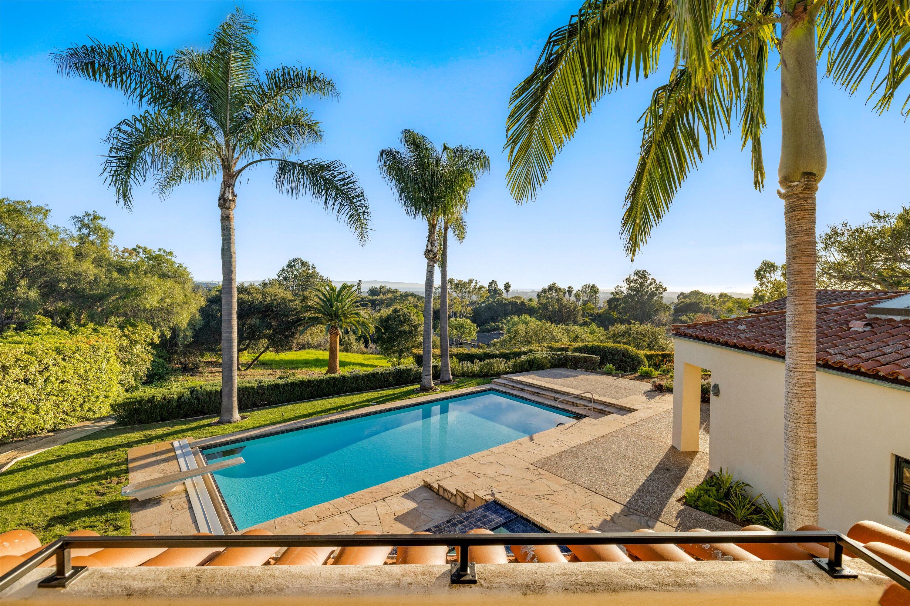 1045 Via Los Padres