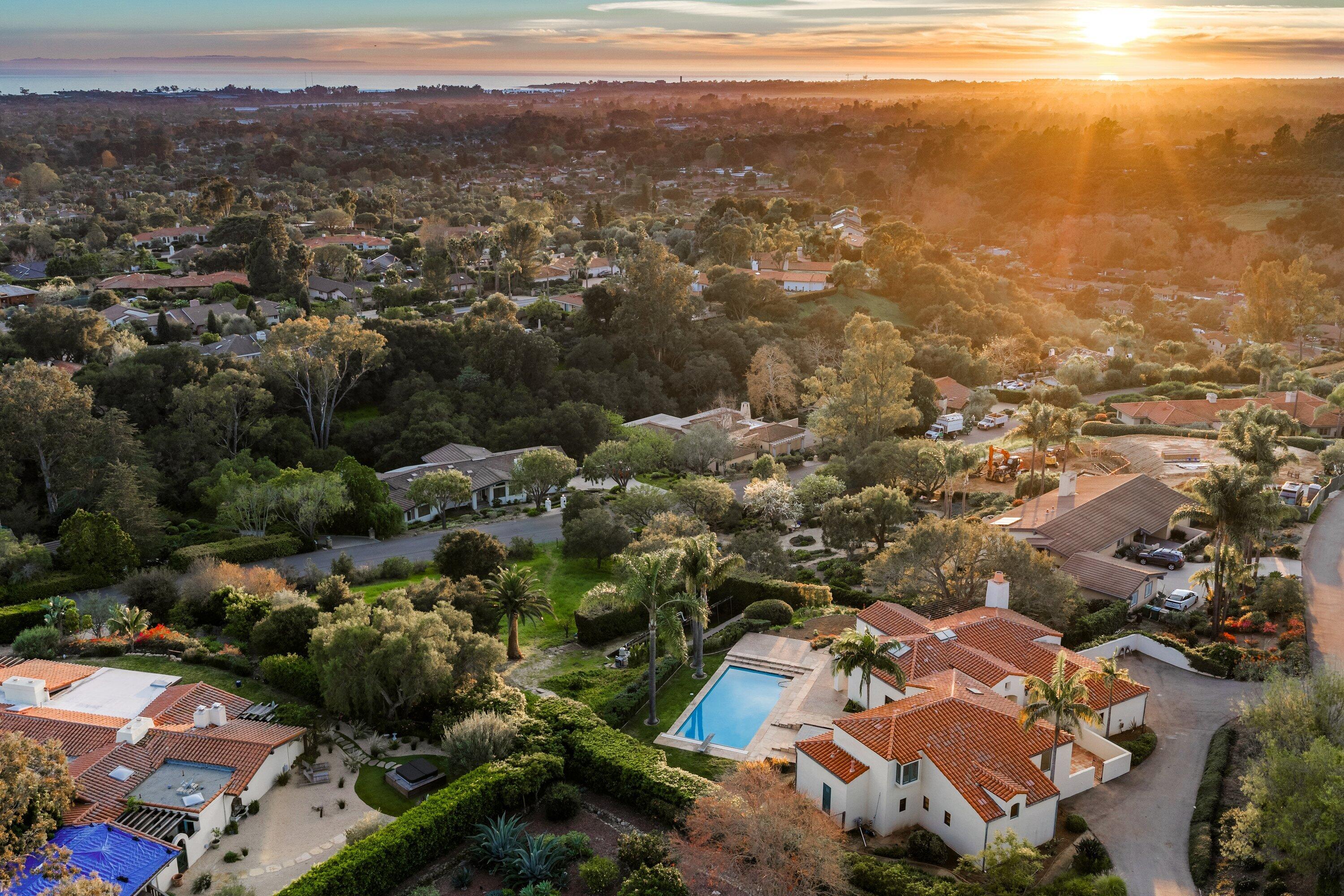1045 Via Los Padres