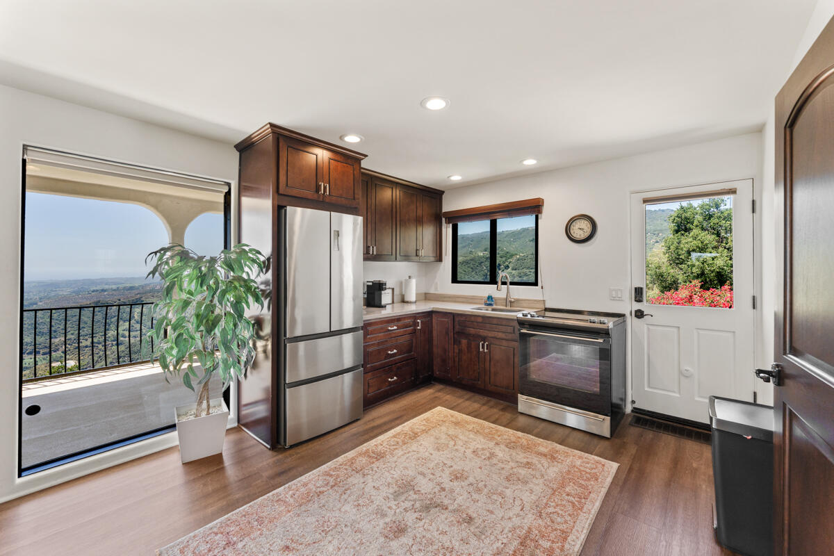 2081 N San Marcos Road