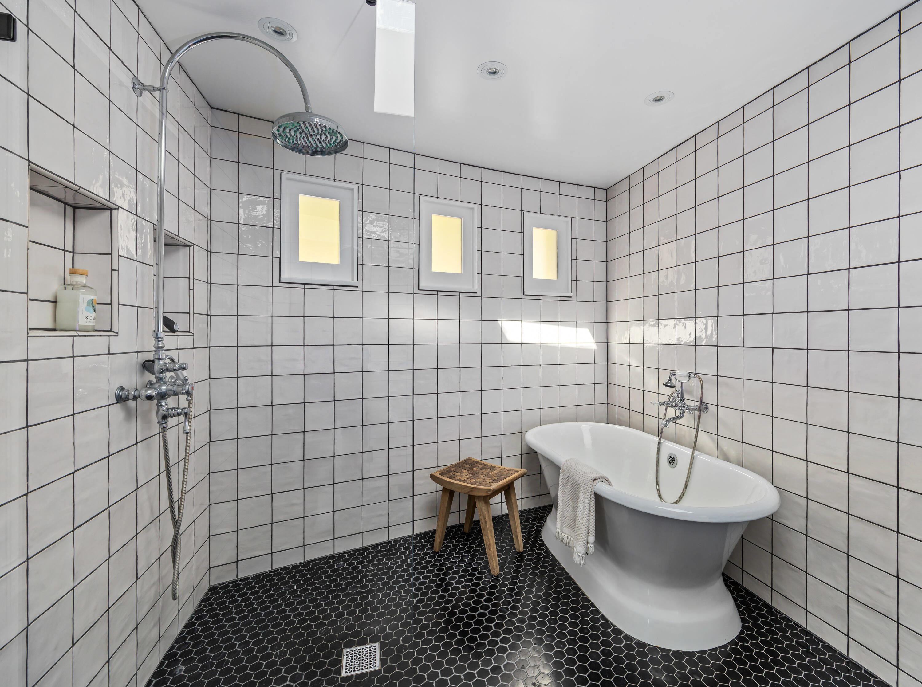 1226 Alameda Padre Serra